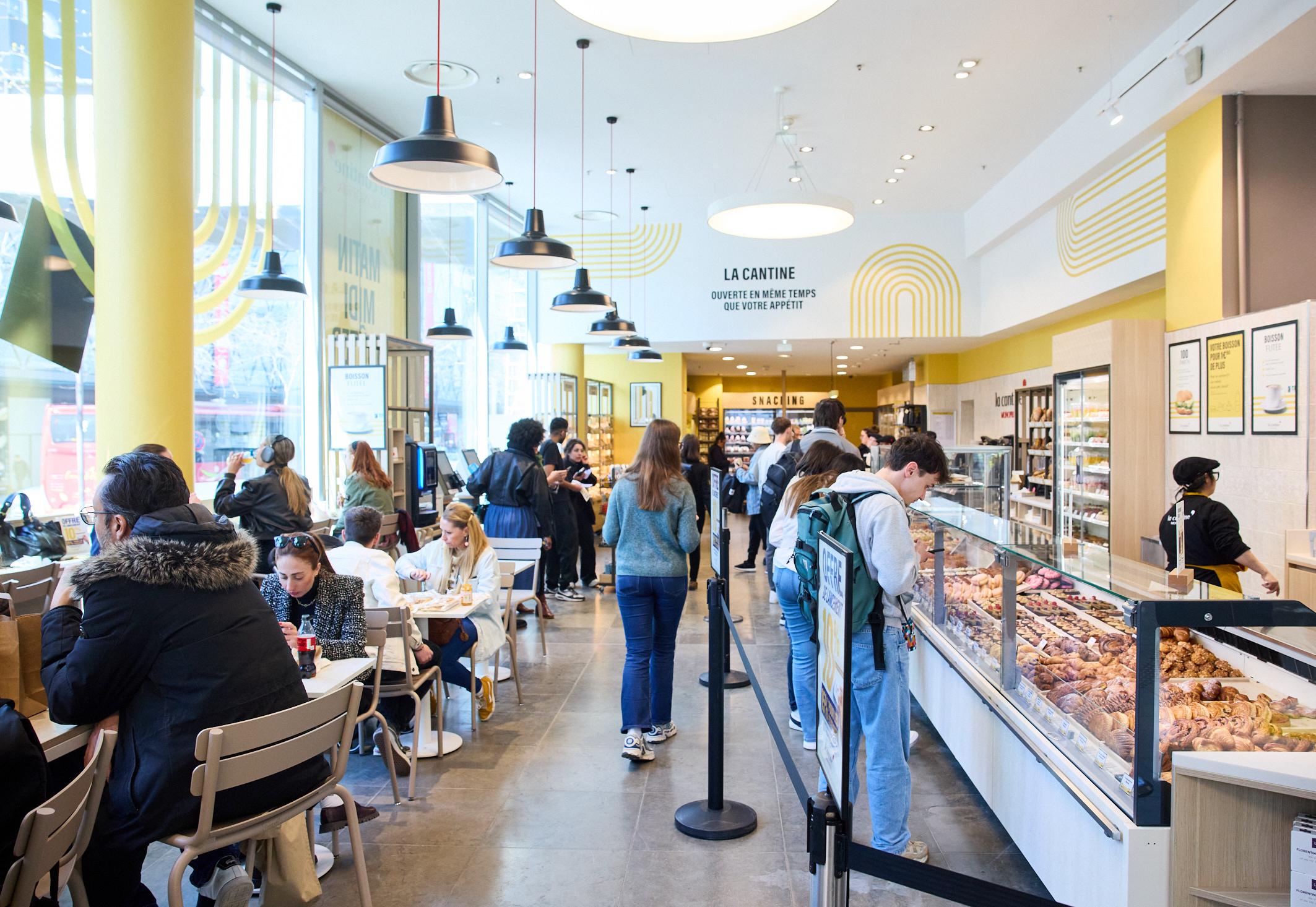 Monoprix, La Cantine, Paris, Restoran, Yemek, Food Court, Noëmie Honiat, Tatlı, Sandviç, Pâtisserie, Süpermarket, Michel Houellebecq, Fiyatlar, Menü, Paris 15e, Charles-Michels, Yeme İçme, Gurme
