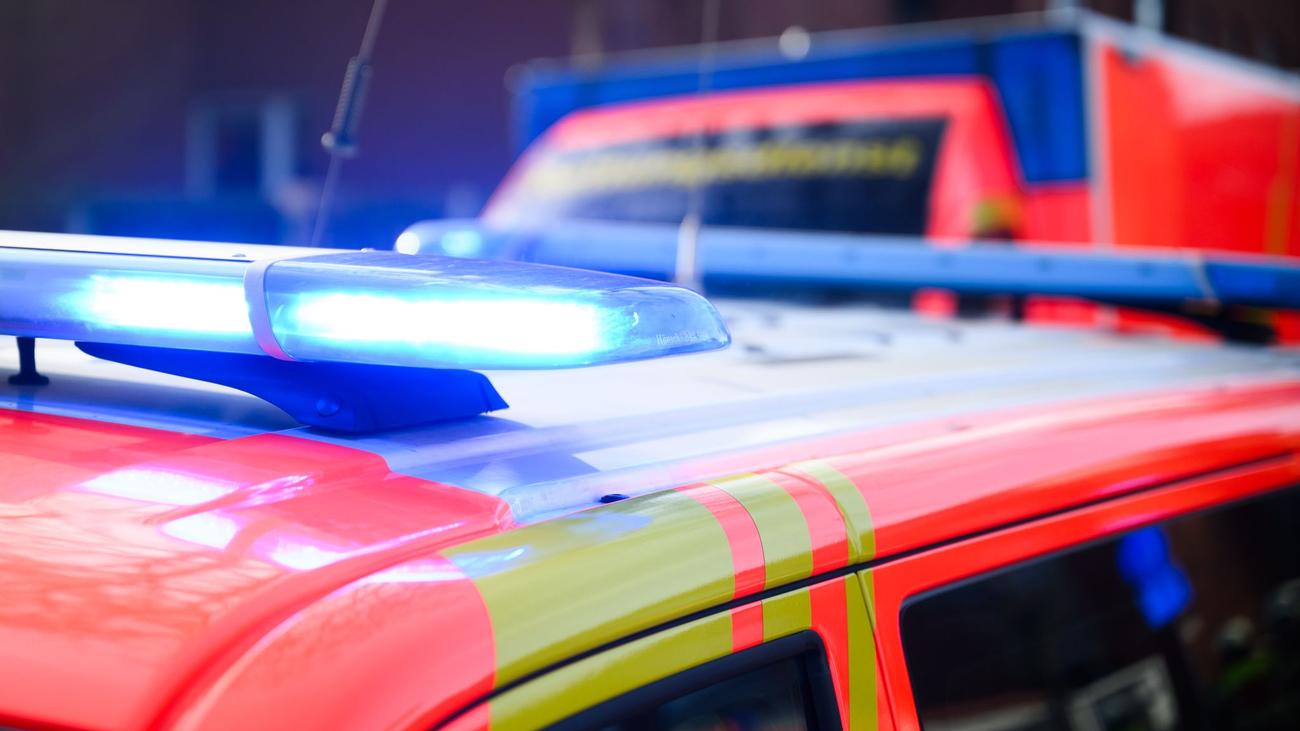 Kevelaer, trafik kazası, minibüs, otomobil, yaralılar, Kervenheim, dur işareti, ağır yaralı, hafif yaralı, çocuklar, gençler, polis, ambulans, hastane, kaza nedeni, Kleve bölgesi
