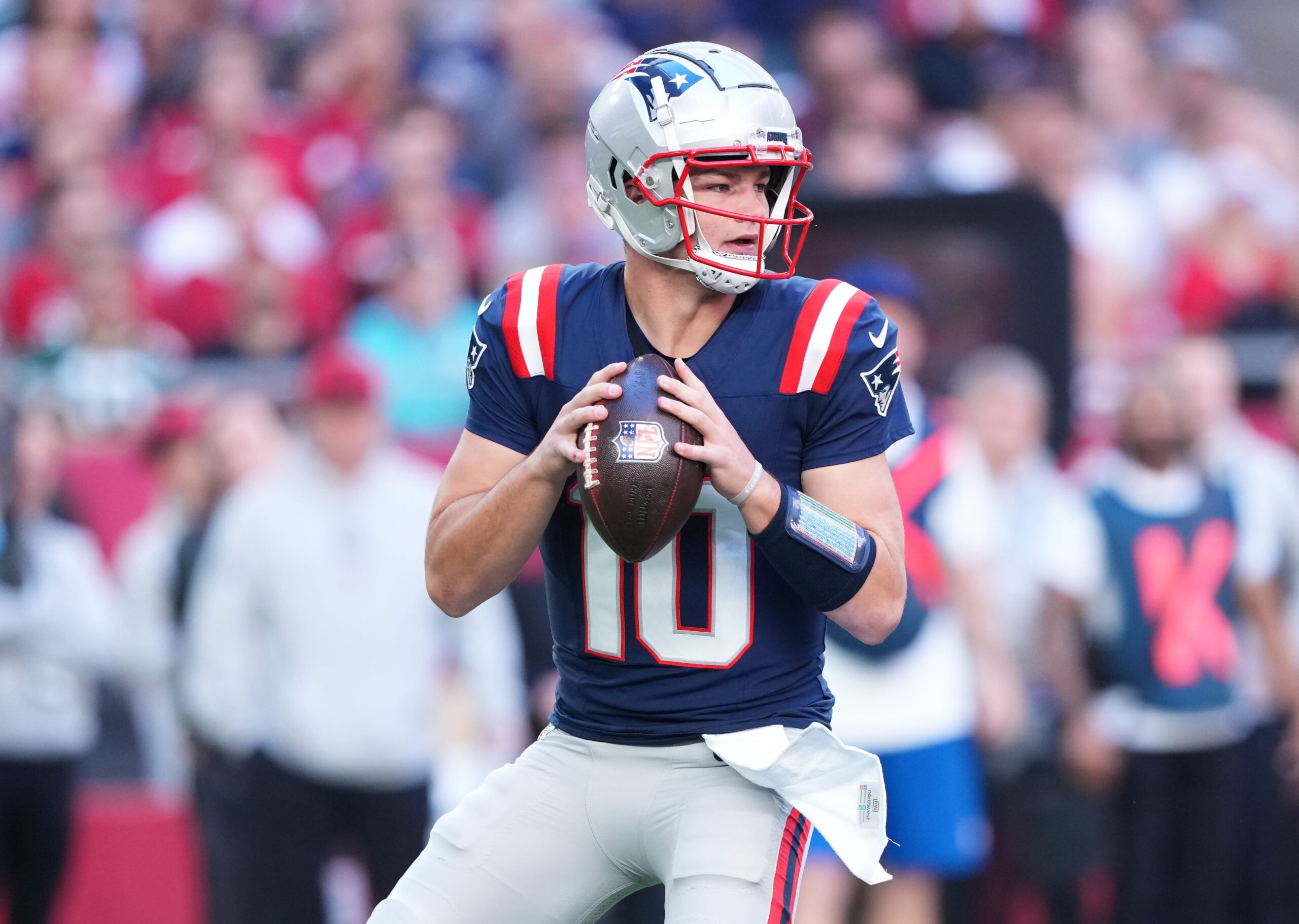 New England Patriots, 2025 NFL Takvimi, Mike Vrabel, Drake Maye, NFL Sezonu, Jerod Mayo, Robert Kraft, AFC East, AFC North, NFC South, NFL Maçları, 2025 NFL Draftı, Patriots Biletleri, NFL Takvim Yayınlanması, NFL Haberleri, Futbol, Amerikan Futbolu
