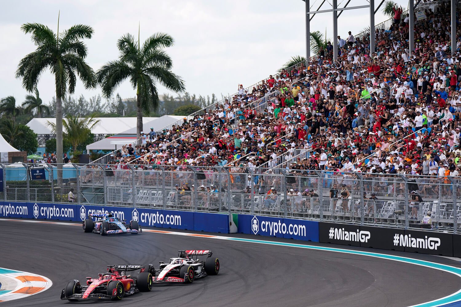 F1 Miami Grand Prix, Formula 1 izle, Ücretsiz F1 yayını, ServusTV, NordVPN, VPN ile F1 izle, Miami GP canlı yayın, F1 yayın programı, Oscar Piastri, Max Verstappen, F1 2025, Formula 1 ücretsiz izleme, Avusturya TV kanalı, Geo-blok engelleme, F1 Miami Grand Prix tarihleri, Full HD F1 yayını
