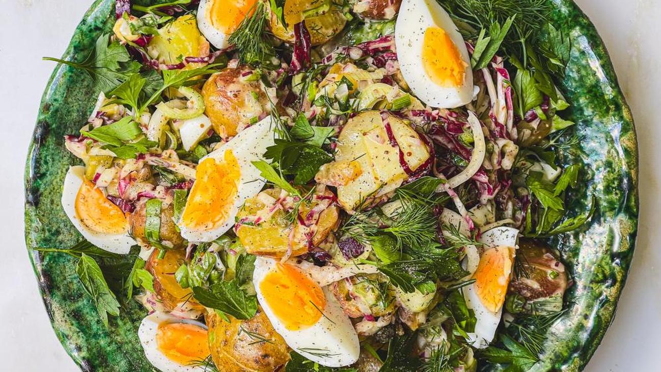 patates salatası, balık yağı, konserve balık, tarif, yemek, mutfak, sürdürülebilirlik, atık azaltma, lezzetli, gurme, deniz mahsulleri, meze, başlangıç, kolay tarif, pratik tarif
