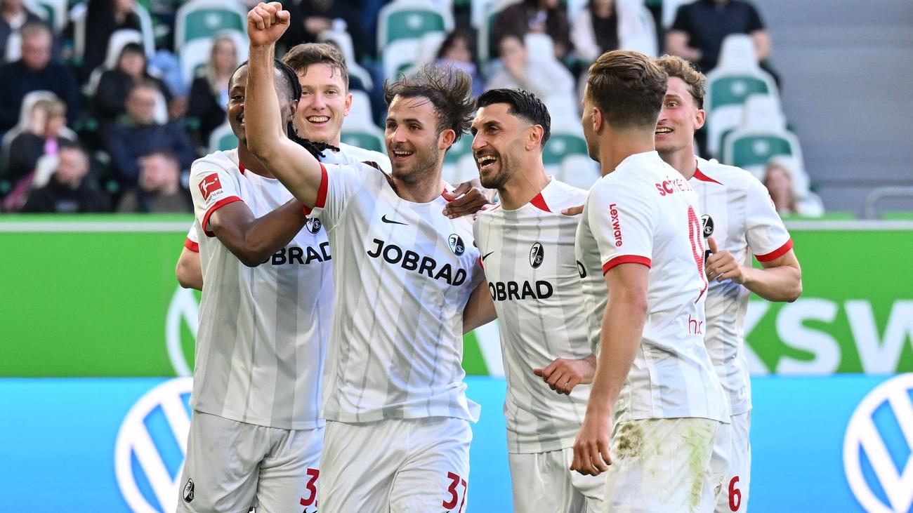 Freiburg, Julian Schuster, Bayer Leverkusen, Şampiyonlar Ligi, Bundesliga, futbol, maç, analiz, Avrupa kupaları, RB Leipzig, Borussia Dortmund, Eintracht Frankfurt, Mainz 05, Max Rosenfelder, VfL Wolfsburg, minimalizm, hedef, sezon, spor, antrenör, röportaj
