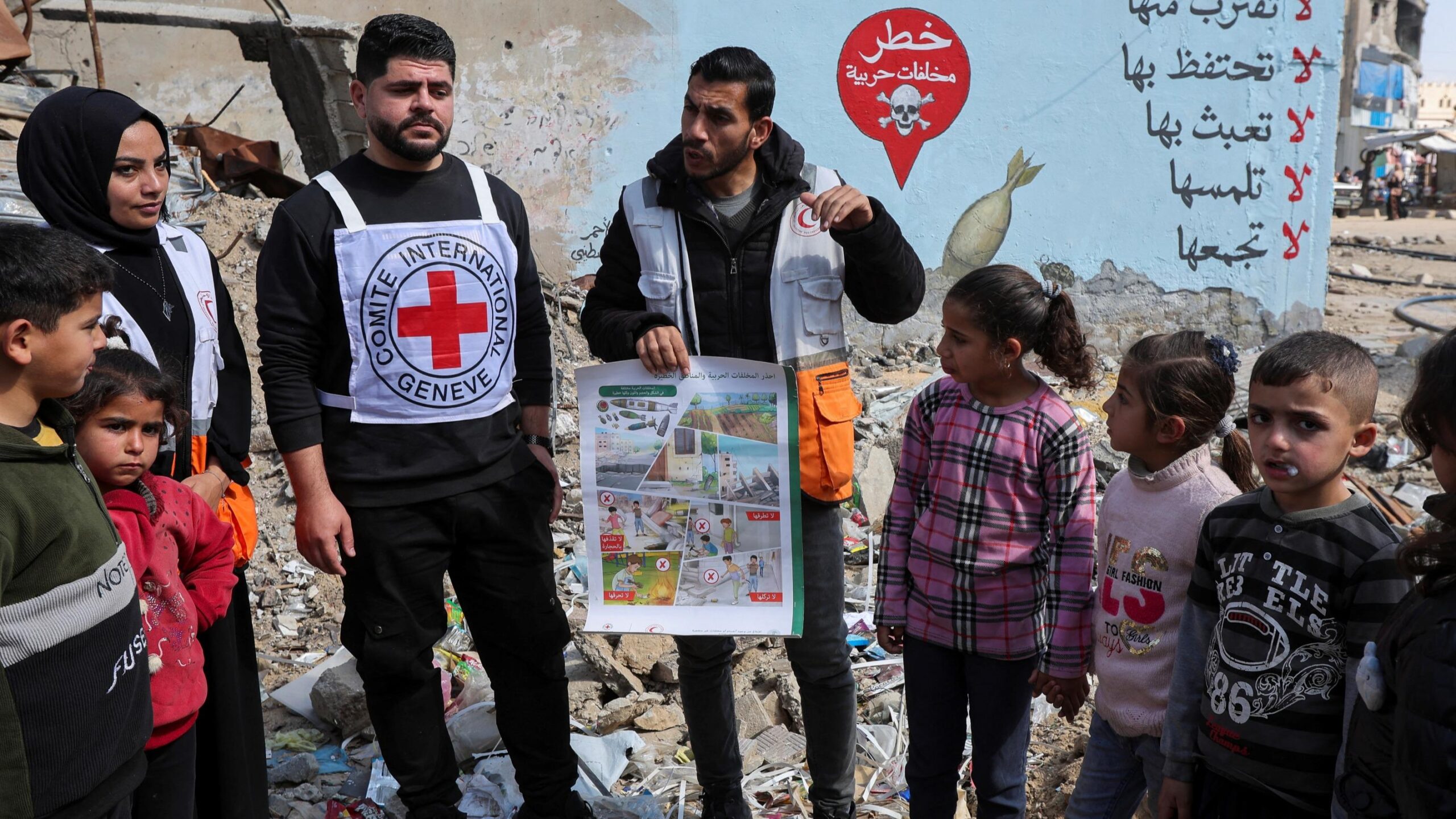 Gazze, insani yardım, abluka, İsrail, Kızıl Haç, ICRC, açlık, sağlık krizi, BM, Hamas, rehineler, çatışma, siviller, insani felaket, gıda kıtlığı, ilaç kıtlığı, hastaneler, acil yardım, uluslararası hukuk, savaş, insani durum, Ortadoğu
