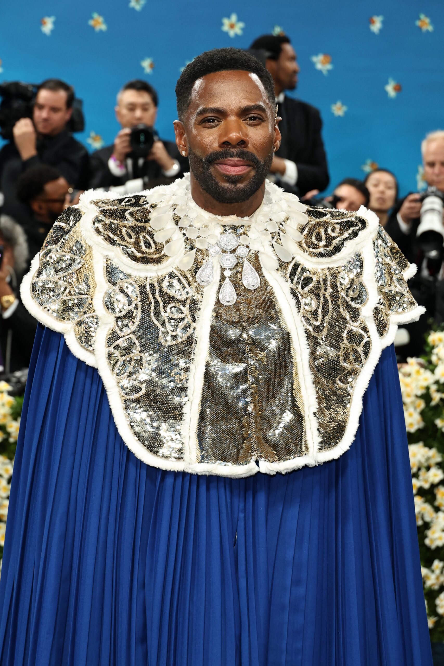 Met Gala, moda, ünlüler, kırmızı halı, Metropolitan Museum of Art, Pharrell Williams, Colman Domingo, A$AP Rocky, Lewis Hamilton, Usher, Regina King, Spike Lee, Simone Biles, Jonathan Owens, Janelle Monáe, Doechii, Ayo Edebiri, siyah dandy, zarafet, stil, kıyafet, moda etkinliği, New York
