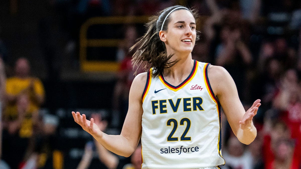Caitlin Clark, Indiana Fever, Brezilya Milli Takımı, WNBA, hazırlık maçı, Carver-Hawkeye Arena, Iowa Hawkeyes, Kelsey Mitchell, Aliyah Boston, DeWanna Bonner, Natasha Howard, Sophie Cunningham, üç sayılık atış, Angel Reese, Chicago Sky, Fox News Sporları, basketbol, spor, kadın basketbolu, Türkiye, Türk
