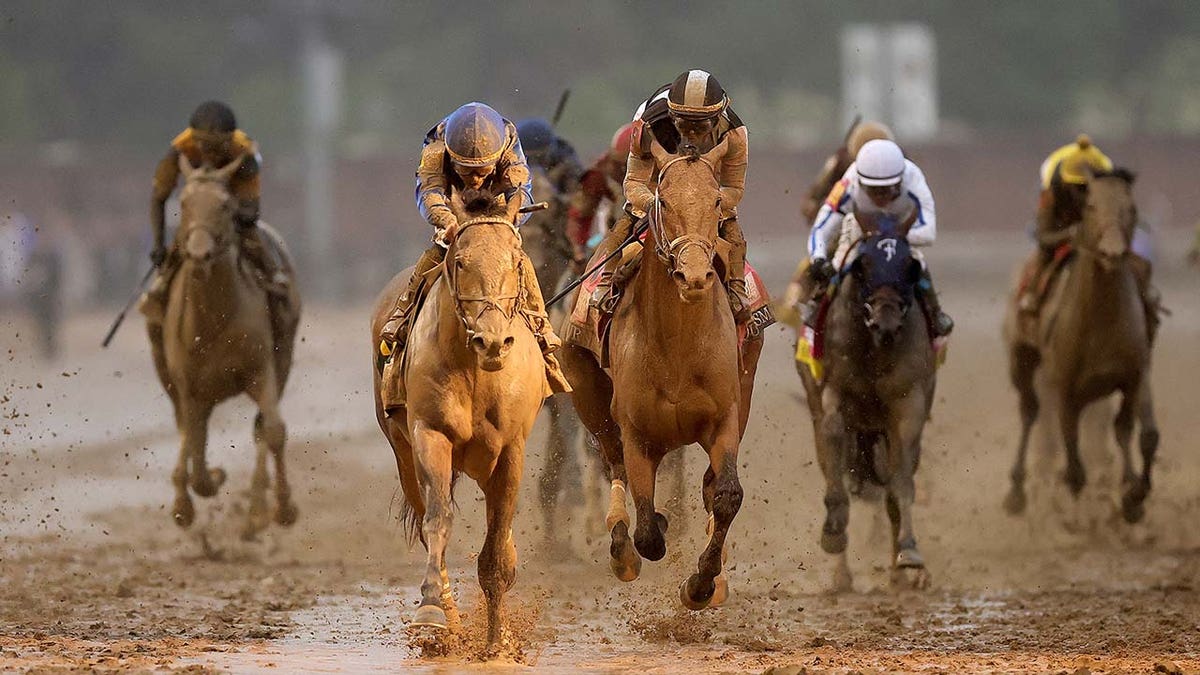 Kentucky Derbisi, At Yarışı, Egemenlik, Gazetecilik, Bill Mott, Bob Baffert, Churchill Downs, Yarış Sonuçları, Atlar, Spor Haberleri, Secretariat, Kentucky
