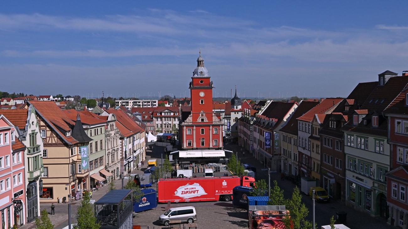 Thüringen, Thüringen Günü, Gotha, Mario Voigt, CDU, Etkinlik, Festival, Müzik, Dans, Sanat, Yemek, Tematik sokaklar, Havai fişek, Kutlama, Güvenlik, Ziyaretçi, Seyahat, Turizm, Almanya
