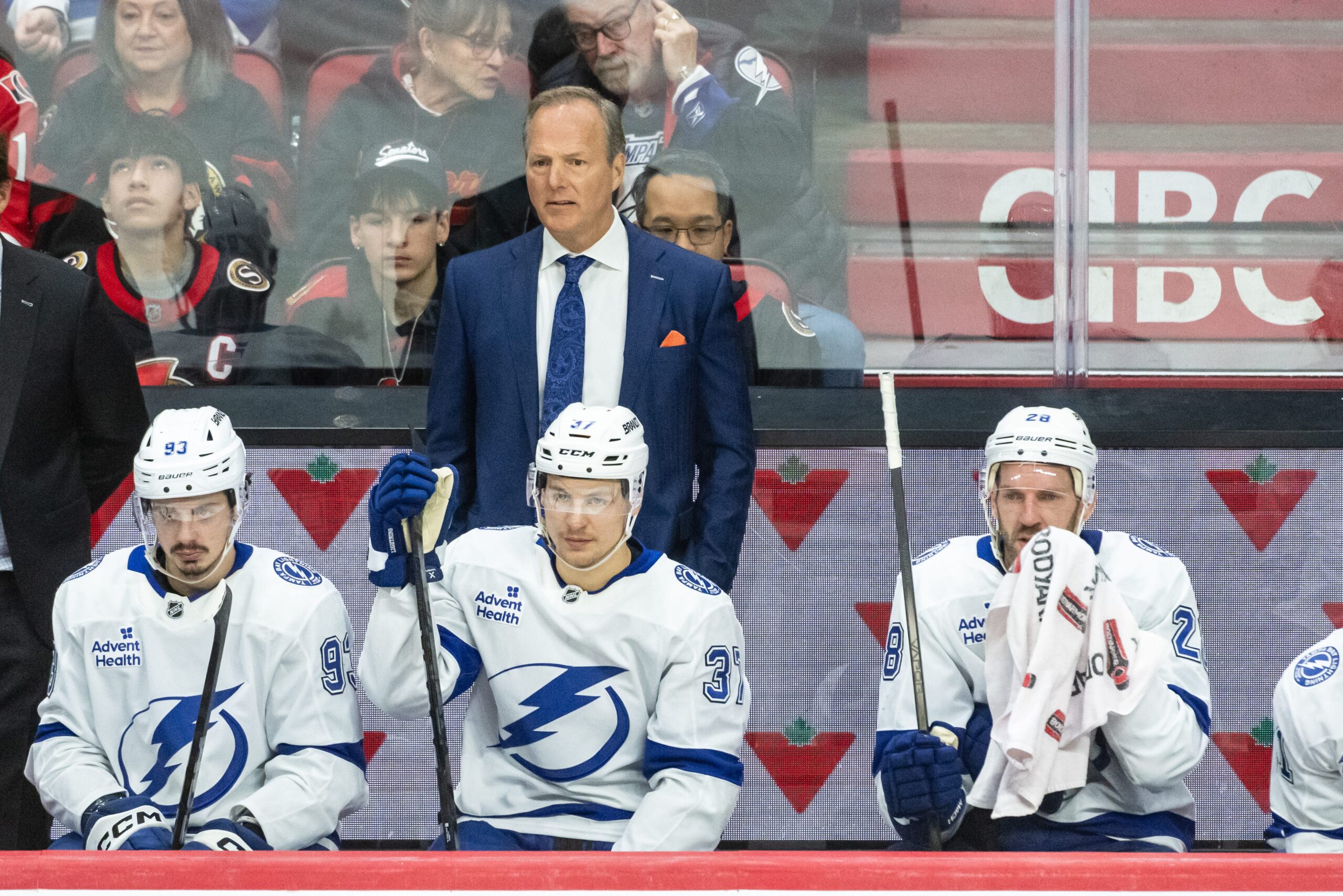 Tampa Bay Lightning, Jon Cooper, Julien BriseBois, Stanley Cup, NHL, koç, sözleşme, Isaac Howard, transfer, playoff, Michigan State, Hobey Baker Ödülü, serbest oyuncu, Tampa, hokey, spor
