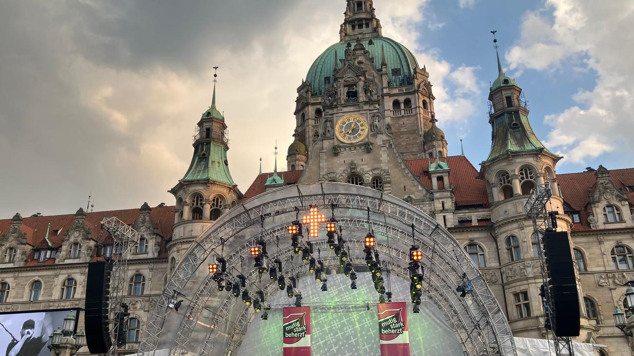 Reggae, Gentleman, Evanjelik Kilise Kongresi, Hannover, Demokrasi, Birlik, Konser, Belit Onay, Anja Siegesmund, Ralph Charbonnier, AfD, Aşırı Sağcılık, Joy Denalane, Max Herre, Açık Hava Konseri

