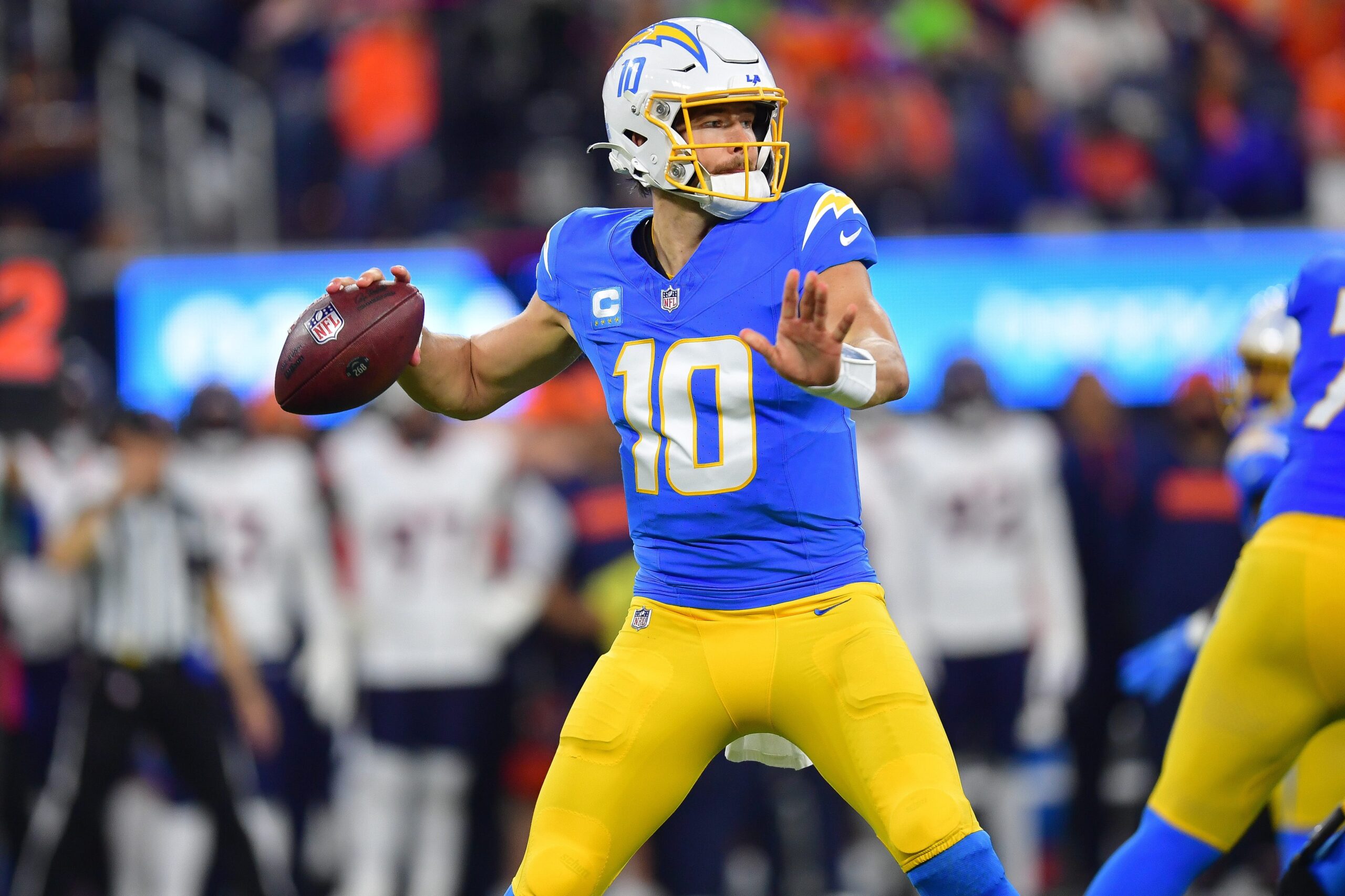 Jim Harbaugh, Los Angeles Chargers, NFL, 2025 Sezonu, Fikstür, Maç Takvimi, Biletler, Justin Herbert, AFC, NFC, Playofflar, São Paulo, Brezilya, NFL Fikstür Açıklaması, Futbol, Amerikan Futbolu, Spor
