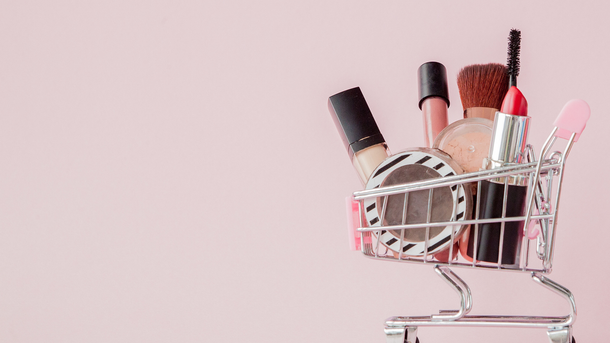 Walmart güzellik etkinliği, indirimli güzellik ürünleri, Dyson Airwrap fırsatları, La Roche-Posay indirimleri, Olaplex kampanyası, Bio Ionic Pro Curling Iron, Sol de Janeiro Delicia Drench, LOreal Paris Revitalift, Bubble Skincare Slam Dunk, Butter London oje, Schwarzkopf saç boyası, Pretty Smart allık, Versace Bright Crystal, Neutrogena güneş kremi, CeraVe gece kremi, Dolce & Gabbana Light Blue, Maybelline ruj, kadın tıraş makinesi, güzellik ürünleri satışı, uygun fiyatlı güzellik ürünleri, yaz güzellik ürünleri, cilt bakımı fırsatları, makyaj indirimleri, saç bakımı kampanyaları, 31 Mayıs'a kadar geçerli fırsatlar, Fox News deals
