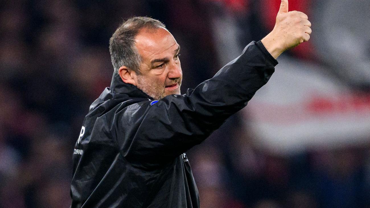 1.  FC Heidenheim, VfL Bochum, Bundesliga, Futbol, Düşme hattı, Küme düşme play-off'u, Frank Schmidt, Dieter Hecking, Maç önizlemesi, 32. Hafta, Puan durumu, Küme düşme tehlikesi, TSG Hoffenheim, Holstein Kiel, Relegasyon, Alman futbolu, Canlı skor, Maç sonucu, Tahmin, Analiz
