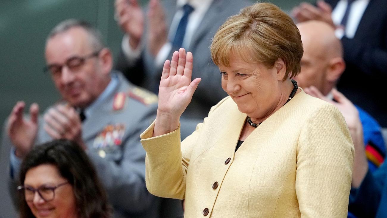 Friedrich Merz, CDU, Bundeskanzler, Wahl, Bundestag, Charlotte Merz, Carola Clüsener, Constanze Merz, Julia Klöckner, Rita Süssmuth, Angela Merkel, Alexander Gerst, Bernd Neuendorf, Almanya, Siyaset, Aile, VIP Misafirler, Meclis

