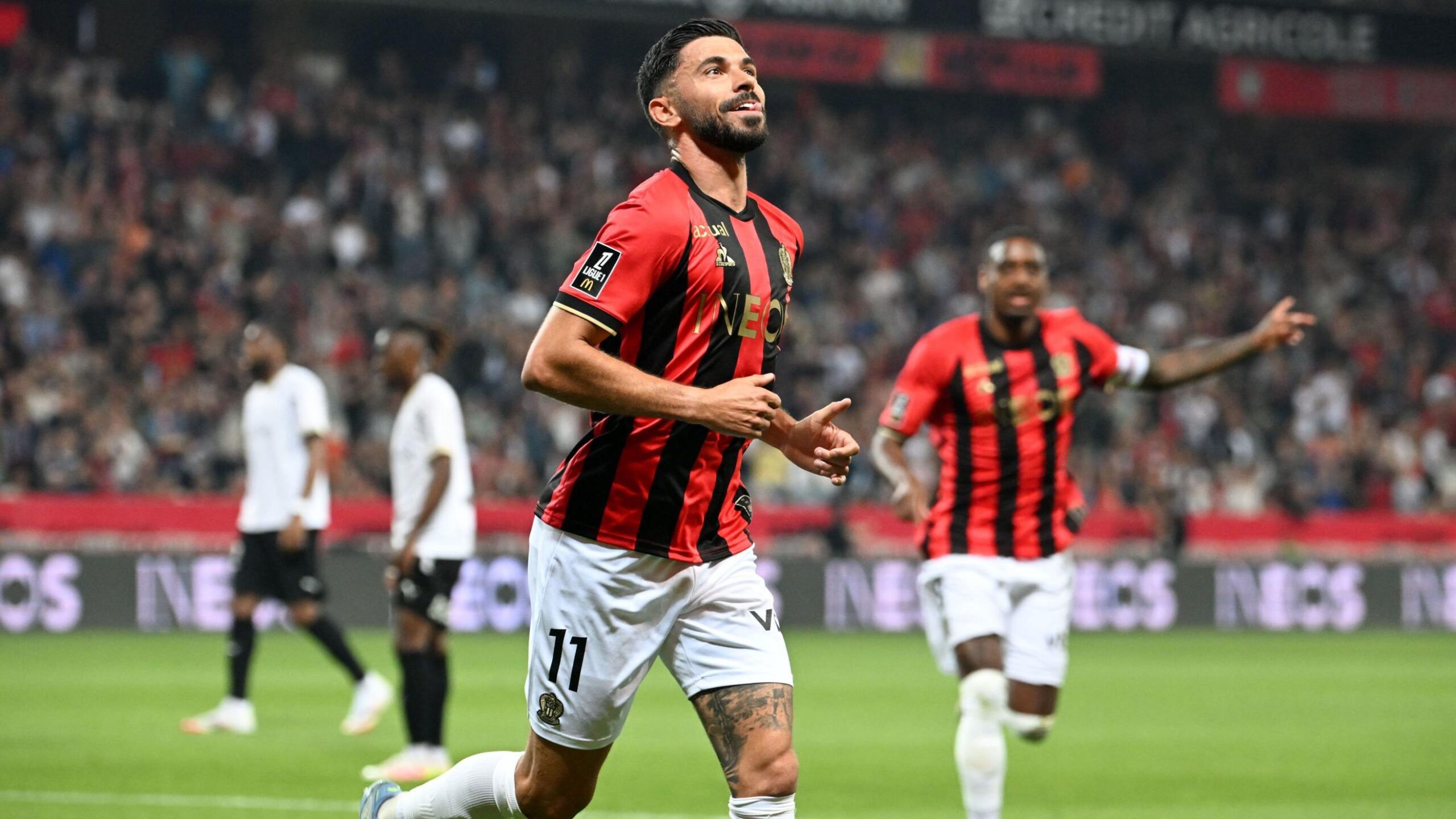 Nice, Morgan Sanson, Reims, Ligue 1, Marcin Bulka, Şampiyonlar Ligi, Futbol, Maç Özeti, Sonuçlar, Fikstür, Fransa Ligi, Aiglons, Franck Haise, Oumar Diakhon, Melvin Bard, Yehvann Diouf, Joseph Okumu, Amadou Koné, Valentin Atangana, Keito Nakamura, Saint-Étienne, Kaza, Yaralanma, Ligde Kalma Mücadelesi, Playoff, Puan Durumu
