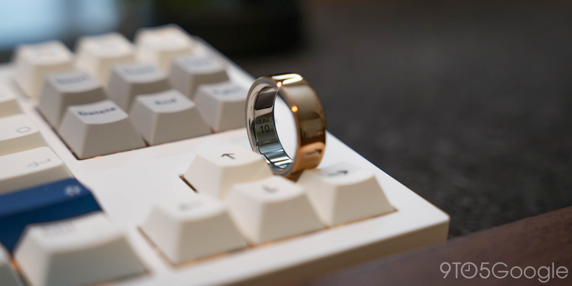 Oura Ring 4, akıllı yüzük, fitness takip cihazı, sağlık takibi, wearable teknoloji, Oura uygulaması, uyku takibi, kalp atış hızı, HRV, kan oksijen seviyesi, sıcaklık sensörü, menstrüel döngü takibi, Android, Apple, akıllı saat alternatifi, wearable inceleme, giyilebilir teknoloji, Oura Ring 4 incelemesi, en iyi fitness takip cihazı, Oura Ring 3, akıllı yüzük karşılaştırması
