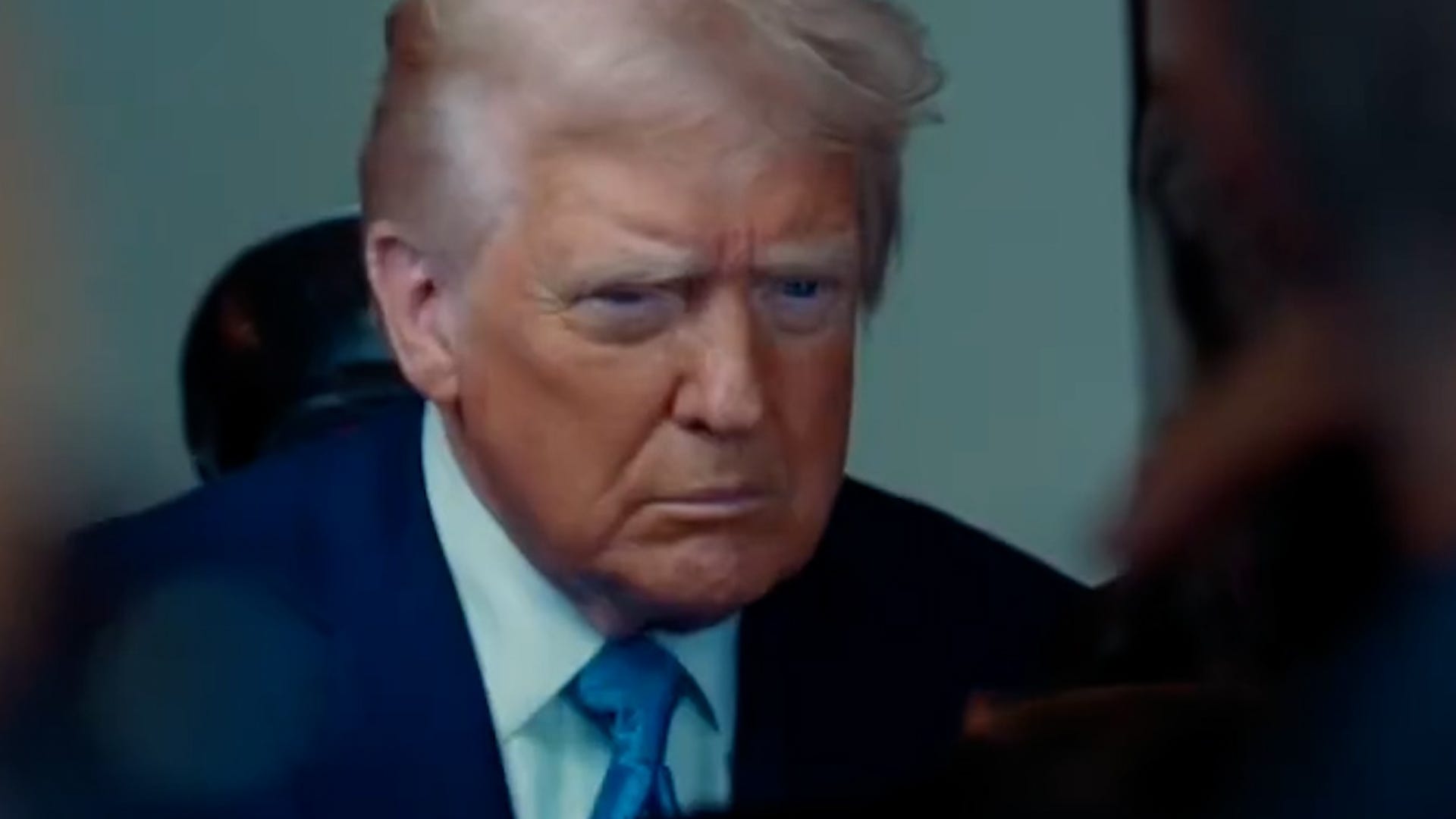Donald Trump, Joe Biden, mental sağlık, yaşlılık, başkanlık seçimi, politika, ABD siyaseti, Rex Huppke, USA TODAY, röportaj, hafıza, akıl sağlığı, demans, yanıltıcı bilgi, sahte haberler, Time dergisi, Air Force One, Yüksek Mahkeme, MS-13, Harlem, ırkçılık, ayrımcılık, sosyal medya, Truth Social, seçimler, ABD-Meksika sınırı, duvar, göç, suç, akıl tutulması, haber analizi, yorum, siyasi eleştiri
