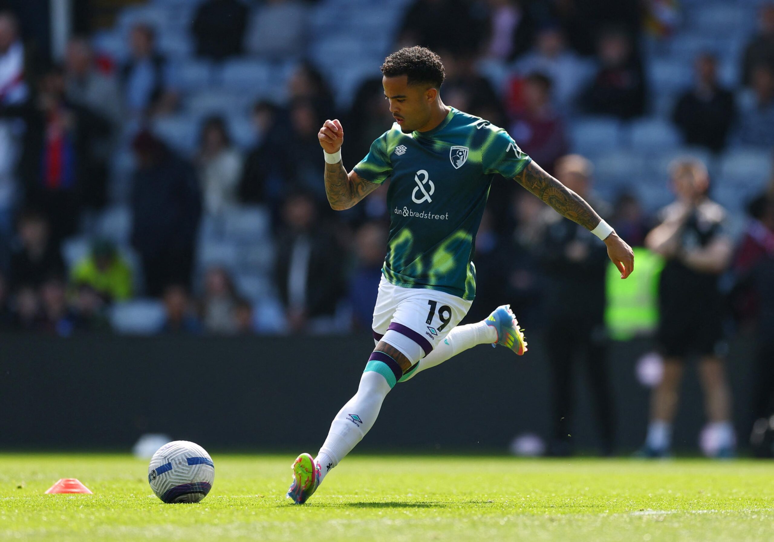 Justin Kluivert, Futbol, Rekor, Gol, Avrupa, Eredivisie, Ajax Amsterdam, AS Roma, RB Leipzig, OGC Nice, Valence CF, AFC Bournemouth, Premier League, LaLiga, Ligue 1, Bundesliga, Serie A, Hollanda, Patrick Kluivert, Florin Raducioiu, Stevan Jovetic, Guinness Rekorlar Kitabı, Futbolcu, Transfer, Maç, Şampiyonlar Ligi, Luis Enrique, PSG, Arsenal
