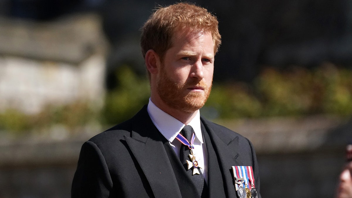 Prens Harry, İngiliz kraliyet ailesi, uzlaşma, güvenlik, İngiltere, Kral Charles, Meghan Markle, dava, BBC röportajı, Archie, Lilibet, Kraliyet VIP Yönetim Kurulu (RAVEC), egemen dokunulmazlık, kraliyet ailesinden ayrılma, anavatan, establishment davası, Archewell.
