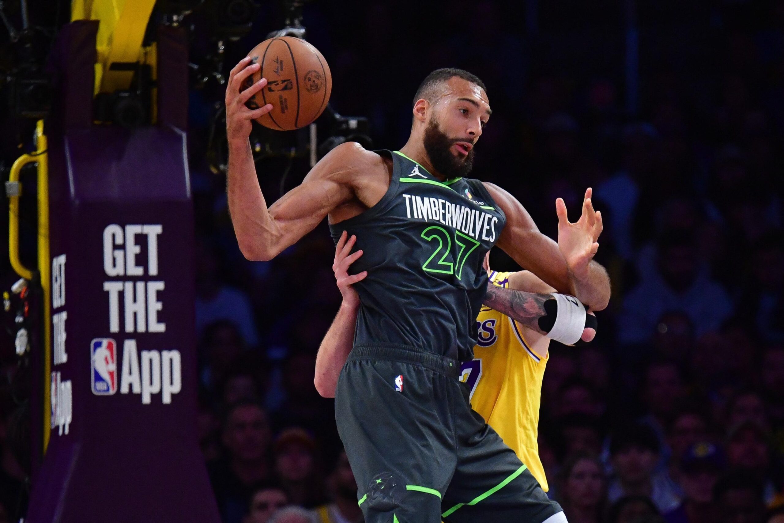 Rudy Gobert, Draymond Green, NBA, Playofflar, Minnesota Timberwolves, Golden State Warriors, Basketbol, Maç Önizlemesi, Rekabet, Kavga, Gerilim, Savunma, Stephen Curry, LeBron James, Jimmy Butler, Anthony Edwards, Tartışma, Smaç, Spor, Analiz
