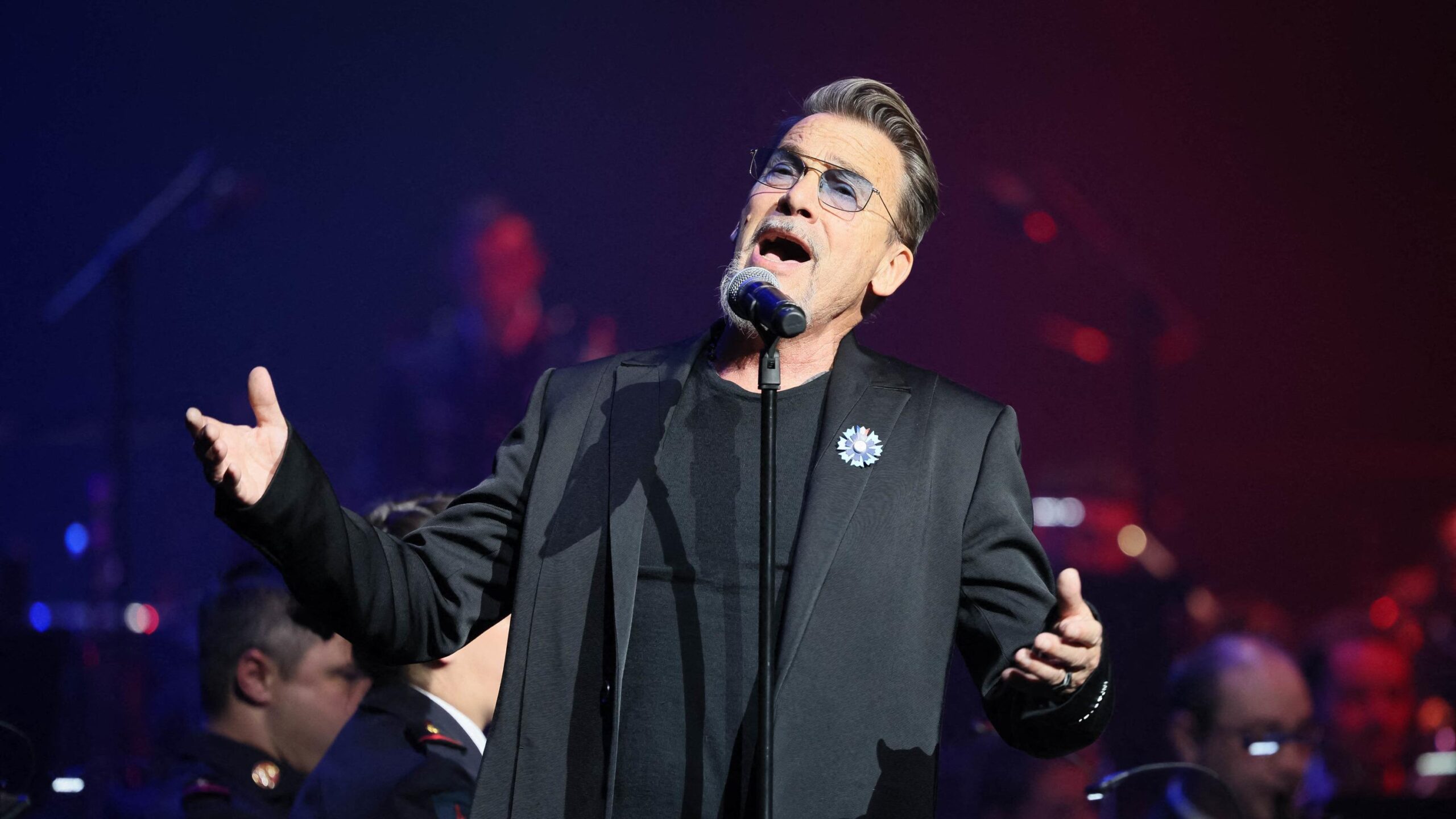 Florent Pagny, T'aimer encore, Vianney, Yeni şarkı, Kanser, Müzik, Geri dönüş, The Voice, Aşk şarkısı, Azucena, Yeni albüm, Konser, Turne, Olympia, Fransız müziği, Sanatçı, Şarkıcı, Müzik haberleri, 2026 Turnesi, Sağlık, Umut, Yaşam sevinci, İlham, Müzik dünyası, Müzik endüstrisi
