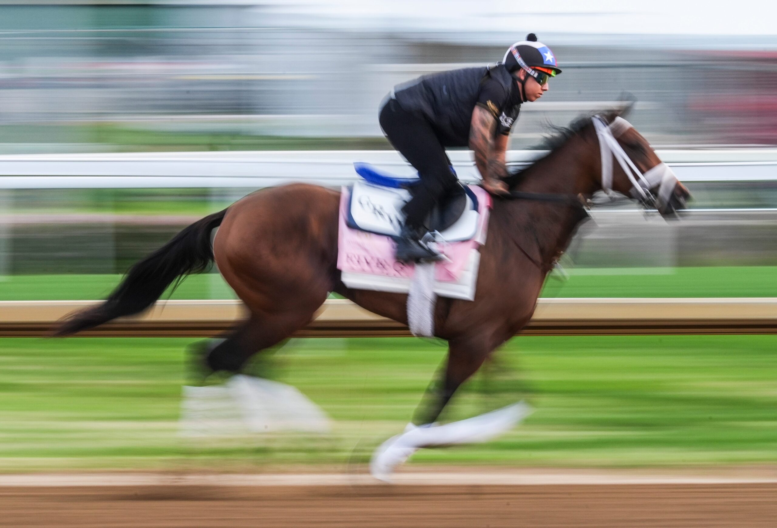 At yarışı, Kentucky Oaks, Churchill Downs, 2025 Kentucky Oaks, At yarışı tahminleri, At yarışı oranları, 3 yaşlı kısraklar, Kentucky Derby, Lilies for the Fillies, Thorpedo Anna, Kenny McPeek, Mystik Dan, Good Cheer, Simply Joking, ABD spor etkinlikleri, At yarışı biletleri, At yarışı canlı yayın, At yarışı programı, Beş G (Five G)