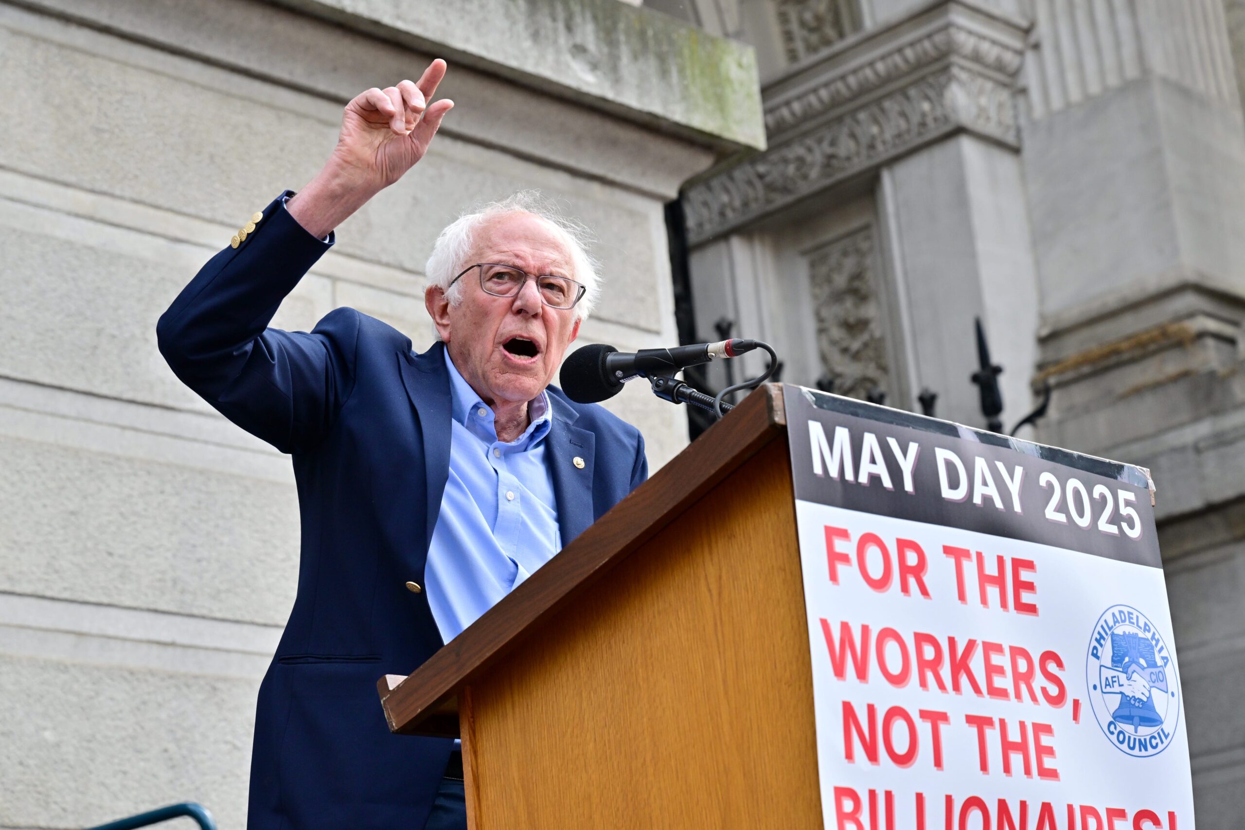 ABD, Donald Trump, protesto, Mayıs Günü, İşçi Bayramı, Elon Musk, zenginler, politika, göçmenler, işçi hakları, Alexandria Ocasio-Cortez, Bernie Sanders, gösteri, miting, sendikalar, Washington D.C., New York, Philadelphia, Kilmar Abrego Garcia, sınır dışı, Ukrayna Silahlı Kuvvetleri, savaş karşıtı, sosyal güvenlik, Medicare, The Villages, Arizona, SEIU 32BJ, grev, sekiz saatlik iş günü, Haymarket Affair, Uluslararası İşçi Bayramı
