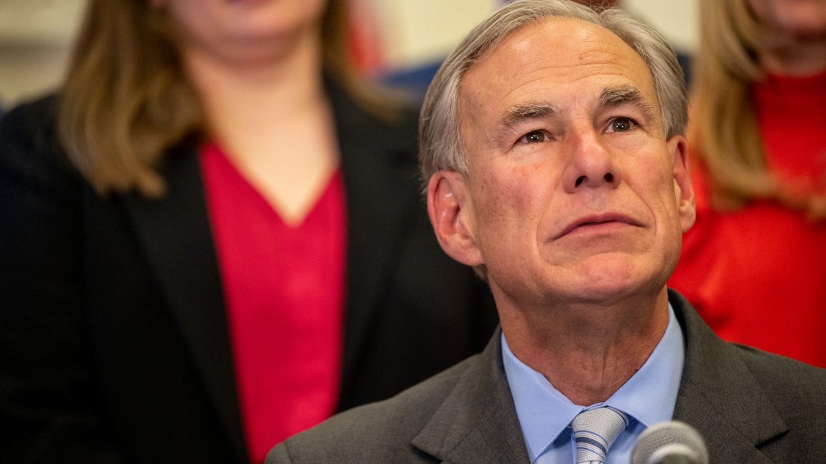 Texas, okul seçimi, kupon programı, Greg Abbott, eğitim, özel okul, devlet okulu, finansman, Cumhuriyetçiler, Demokratlar, eğitim reformu, Teksas Senatosu, Teksas Temsilciler Meclisi, Donald Trump, eğitim politikası, veli seçimi, okul kuponları, engelli çocuklar
