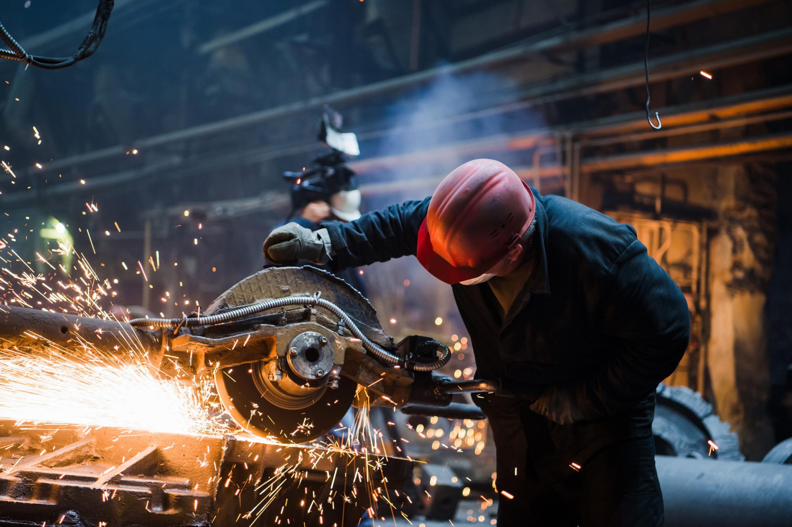 PMI, imalat sektörü, Fransa, HCOB, S&P Global, üretim, daralma, büyüme, siparişler, ihracat, istihdam, fiyatlar, stoklar, ticaret savaşları, faiz oranları, Avrupa Birliği, savunma harcamaları, ekonomik belirsizlik, rekabet