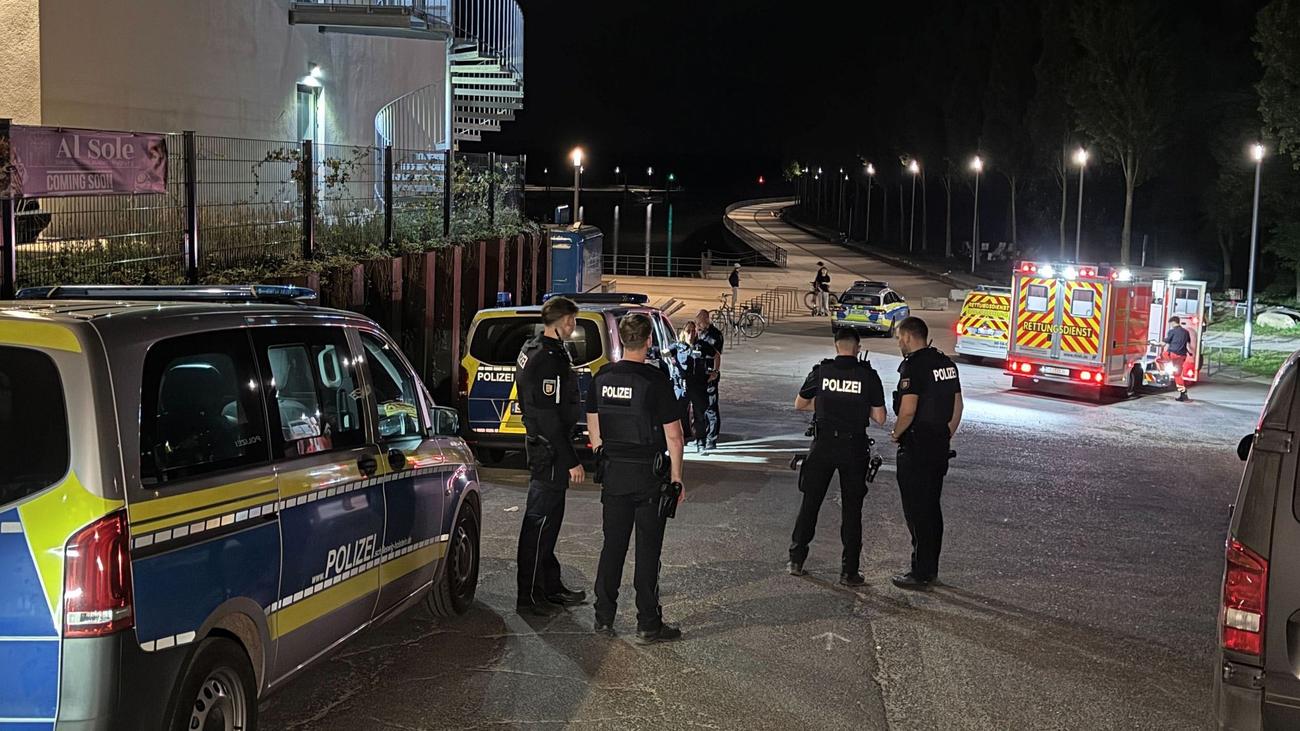 Wedel, bar kavgası, Pinneberg, yaralanma, polis, soruşturma, mekan kuralları, kavga, darp, gözaltı yok, saldırı, kan alma
