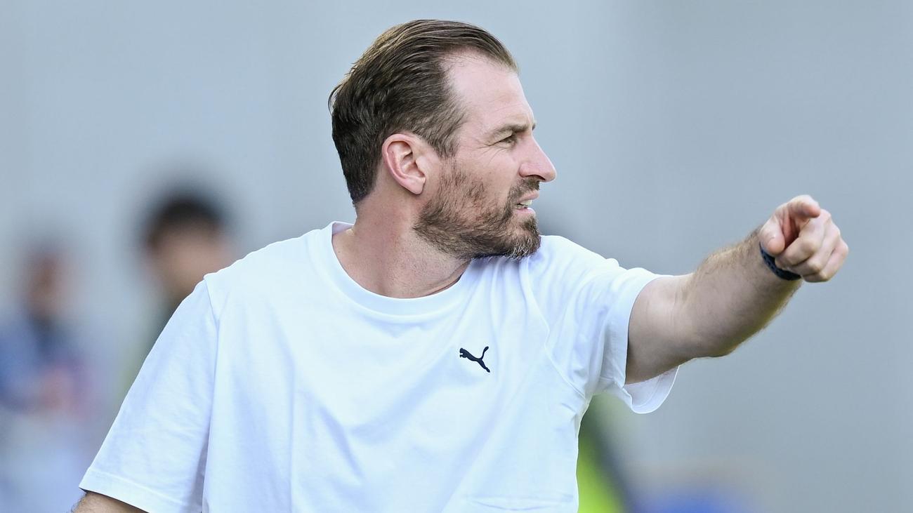 Greuther Fürth, Jan Siewert, Hertha BSC, 2. Bundesliga, Küme düşme mücadelesi, Futbol, Stefan Leitl, Olympiastadion, Maç önizlemesi, Kümede kalma, Puan durumu, Alman futbolu, Spor haberi
