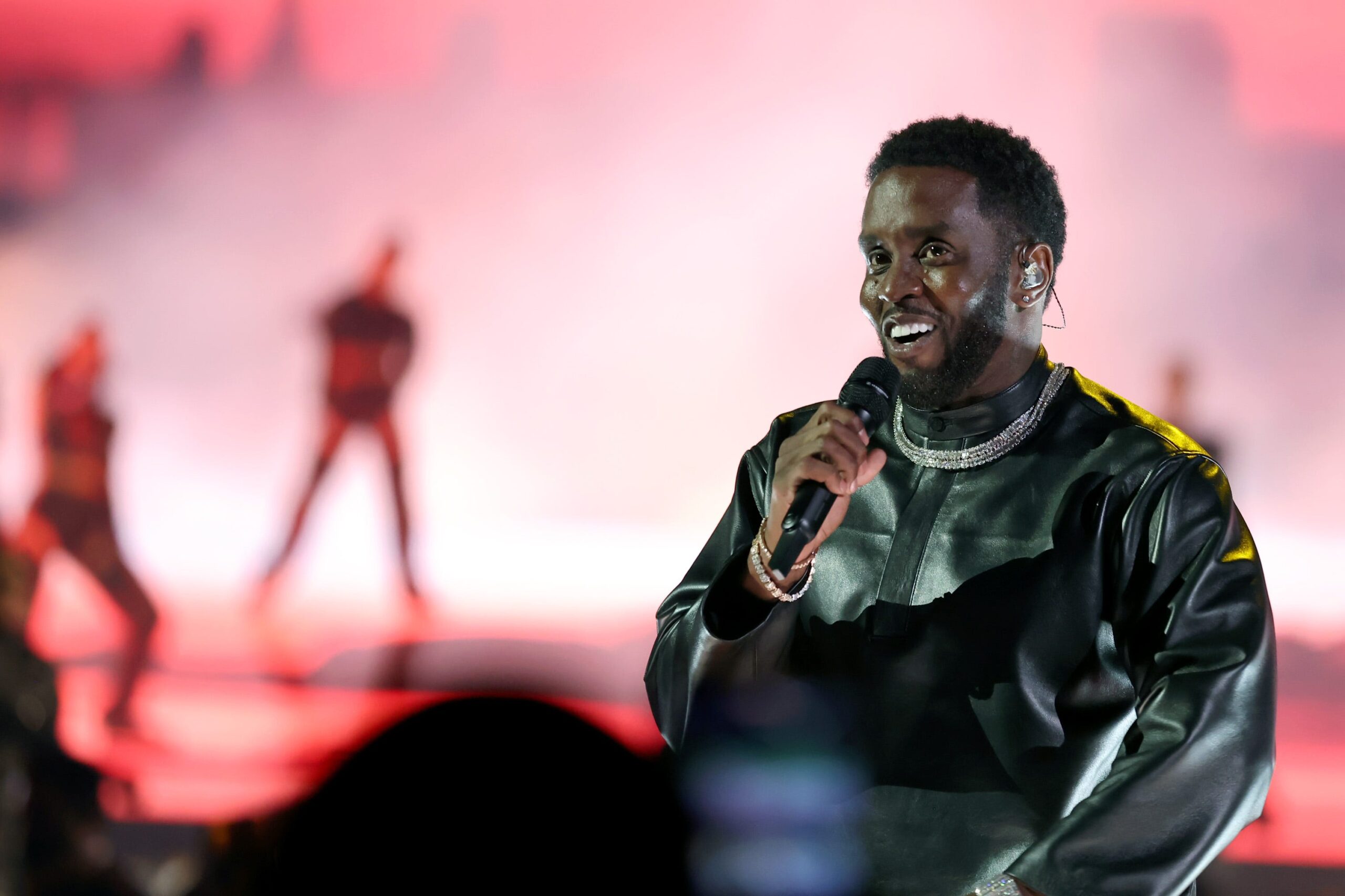 Sean Diddy Combs, Diddy trial, sex crimes trial, racketeering, sex trafficking, transportation to engage in prostitution, plea deal, Judge Arun Subramanian, jury selection, Lisa Bloom, civil lawsuits, Bad Boy Records, Cassie, federal court, Metropolitan Detention Center, celebrity trial, criminal trial, hukuk