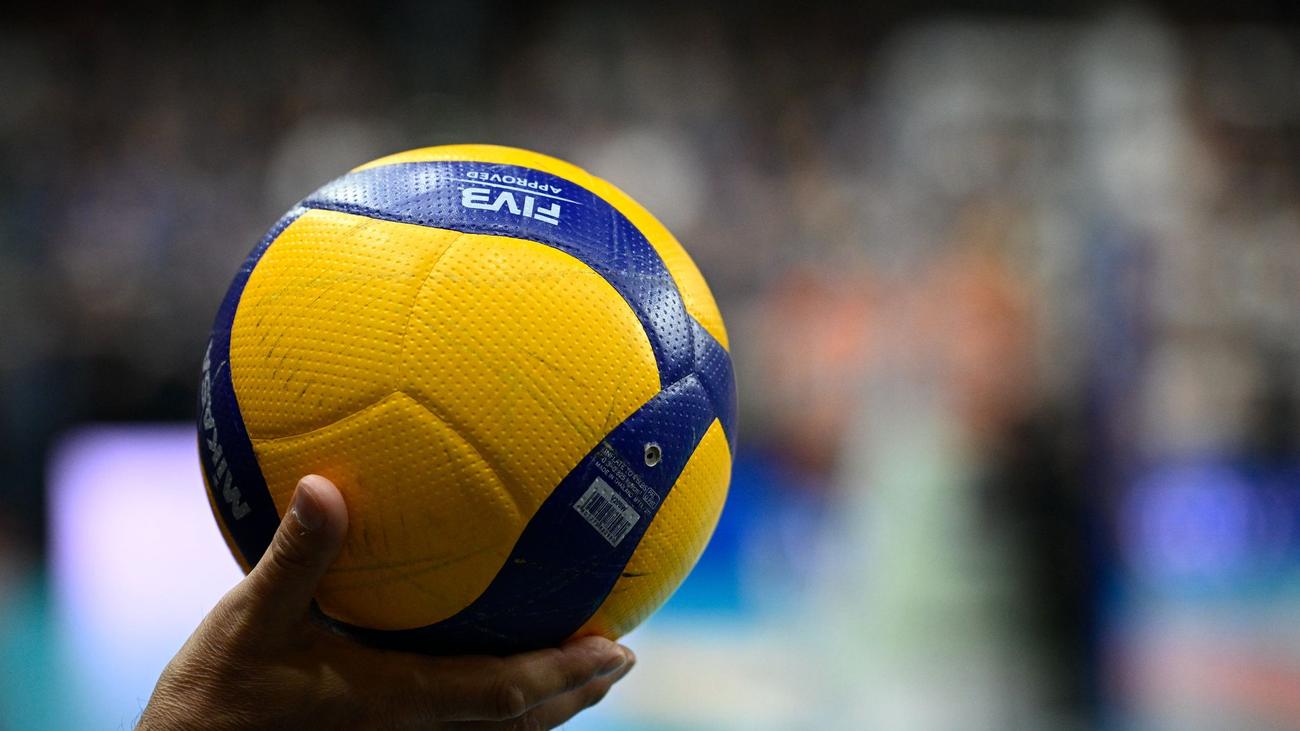 Voleybol, Zweite Liga, Barock Volleys, MTV Ludwigsburg, Bundesliga, Lisans başvurusu, Yükselme, Gotha, Kriftel, Transfer, GmbH
