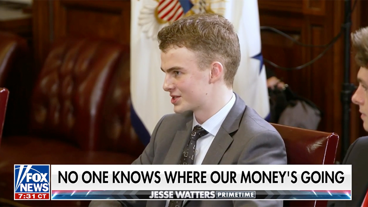 Edward Coristine, Big Balls, DOGE, Devlet Verimlilik Dairesi, Elon Musk, Jesse Watters, Fox News, Hükümet Sahtekarlığı, ABD Hazine Bakanlığı, LinkedIn, Hükümet Harcamaları, Vergi Mükellefi Parası, Yanlış Ödeme Talepleri, Bütçe Kodları, Otomatik Ödeme Sistemi
