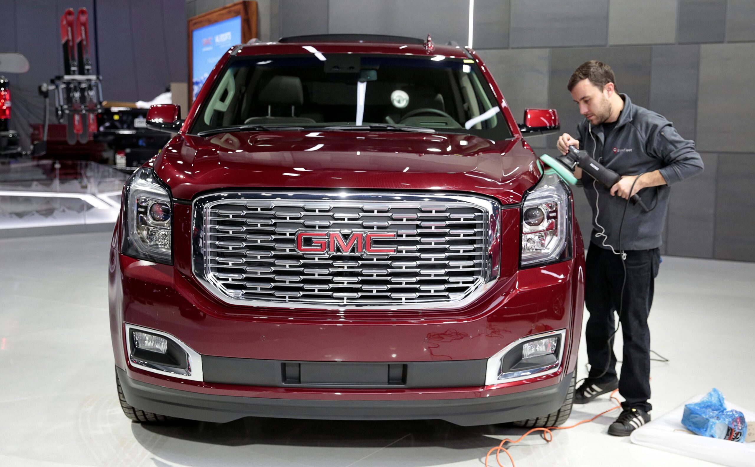 General Motors, GM, geri çağırma, L87 motoru, V8 motoru, motor arızası, otomobil güvenliği, Ulusal Karayolu Trafik Güvenliği İdaresi, NHTSA, dava, James S. Powell II, sınıf davası, otomotiv, araba, kamyonet, SUV, Tennessee, tamir, inceleme, yağ değişimi, Chevrolet Bolt, güvenilirlik, Mary Barra, CEO, iSeeCars.com, Toyota, otomotiv haberleri, Charles Singh
