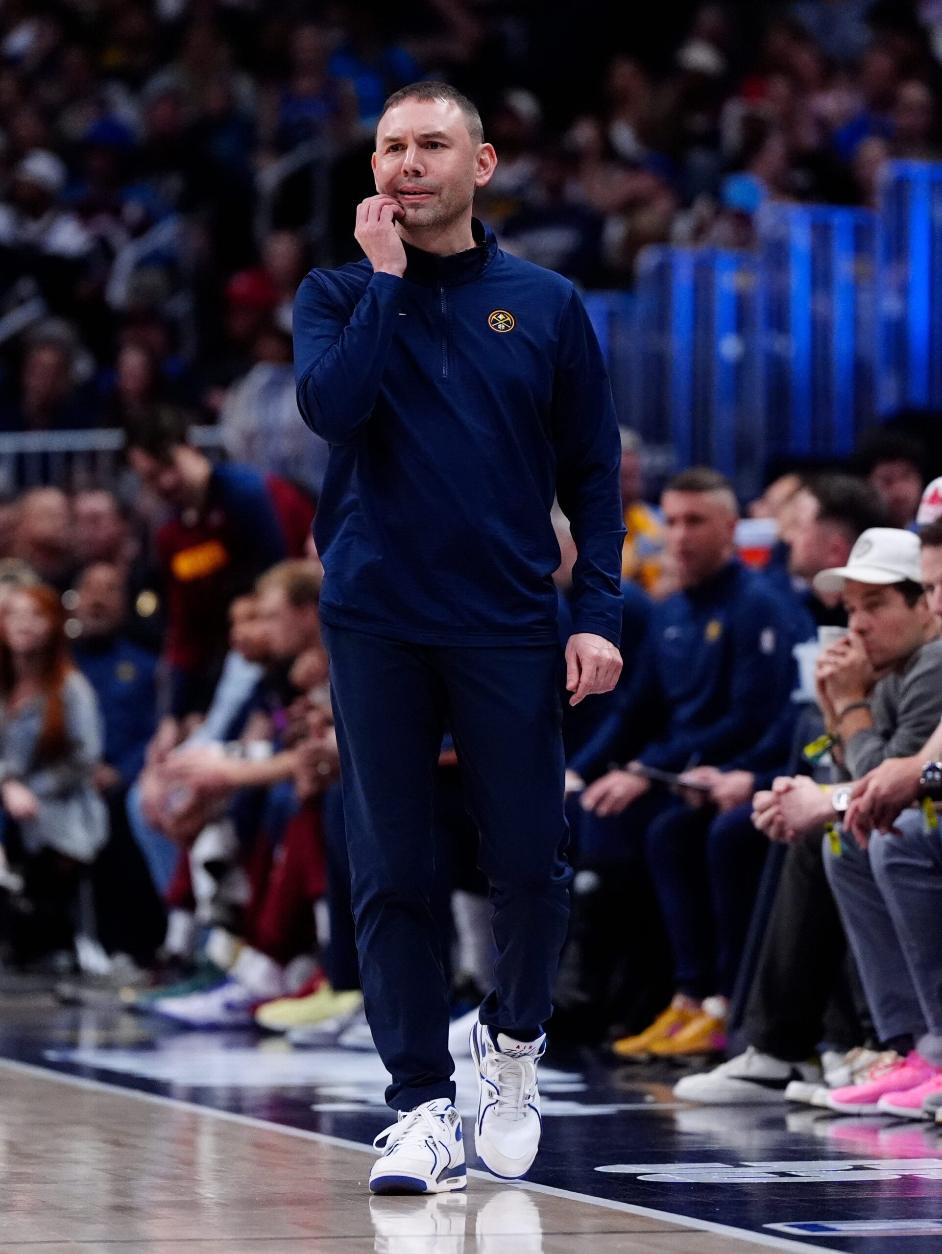 Rick Adelman, David Adelman, Denver Nuggets, NBA, basketbol, koç, Michael Malone, Josh Kroenke, play-offlar, Clippers, Oklahoma City, Boston, Ty Lue, Joe Mazzulla, San Antonio Spurs, Mitch Johnson, Sacramento Kings, Doug Christie, Memphis Grizzlies, Tuomas Iisalo, baş antrenör, geçici antrenör, yönetim, kariyer, şampiyonluk, NBA Finalleri

