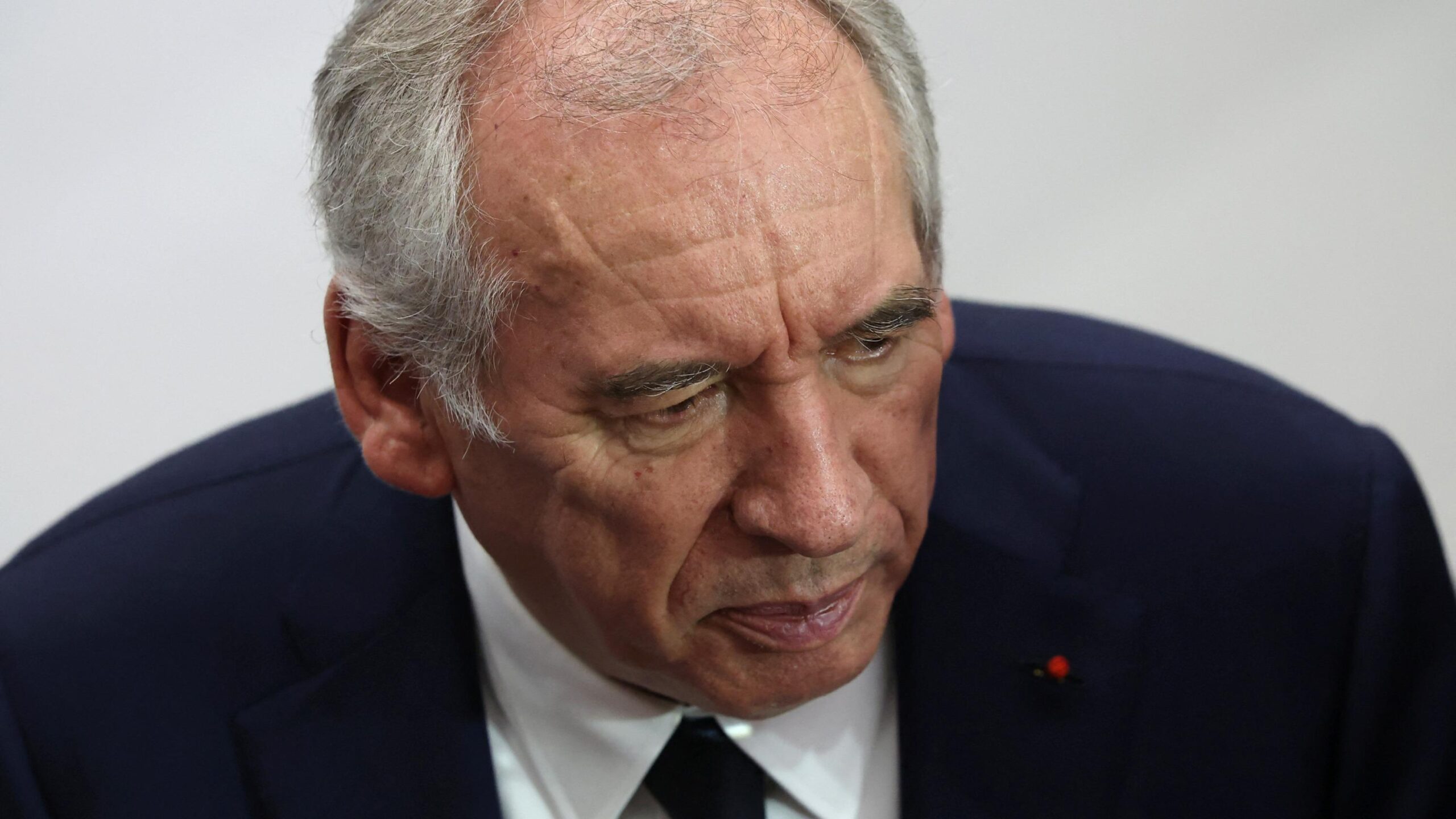 Fransa, siyaset, seçimler, cumhurbaşkanlığı seçimi, MoDem, François Bayrou, Édouard Philippe, Gabriel Attal, siyasi partiler, siyasi liderler, Fransa siyaseti, seçim analizi, hükümet, siyasi strateji, seçim tahminleri
