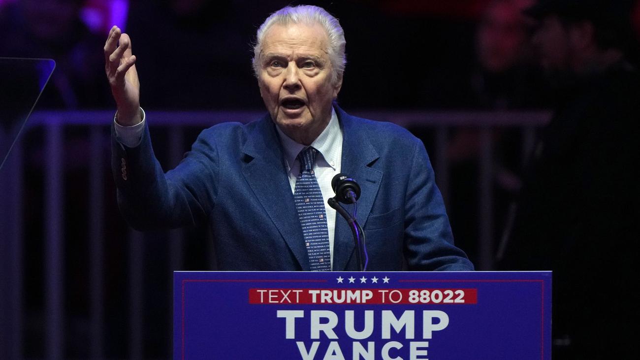 Donald Trump, Hollywood, Jon Voight, Film sektörü, Gümrük vergileri, Film yapımı, ABD, Almanya, Studio Babelsberg, Cinespace Studios, Vergi teşvikleri, Sübvansiyonlar, Uluslararası yapımlar, Sinema, Film endüstrisi
