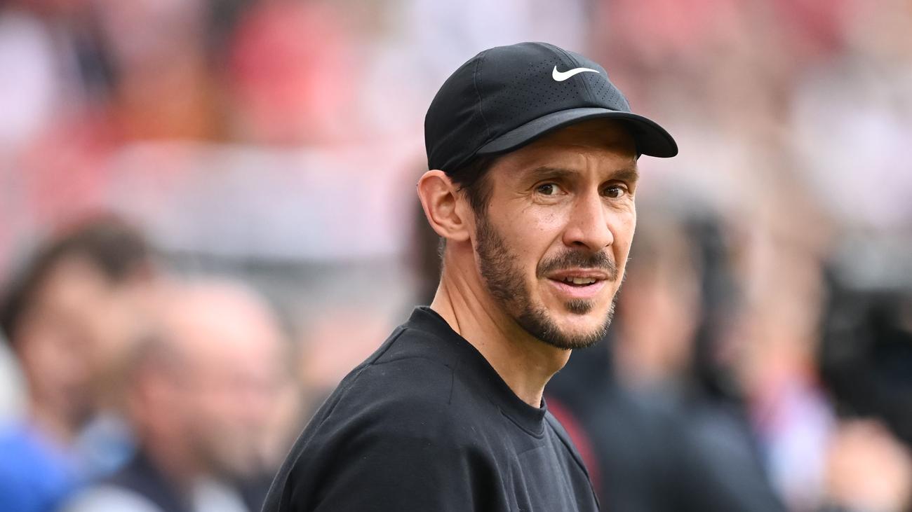 SC Freiburg, Cyriaque Irié, Julian Schuster, Transfer, Bundesliga, ESTAC Troyes, Futbol, Şampiyonlar Ligi, Noah Atubolu, Florian Müller, Haberler, Transfer dedikoduları, Alman futbolu, spor, futbol transferleri, Freiburg transferleri
