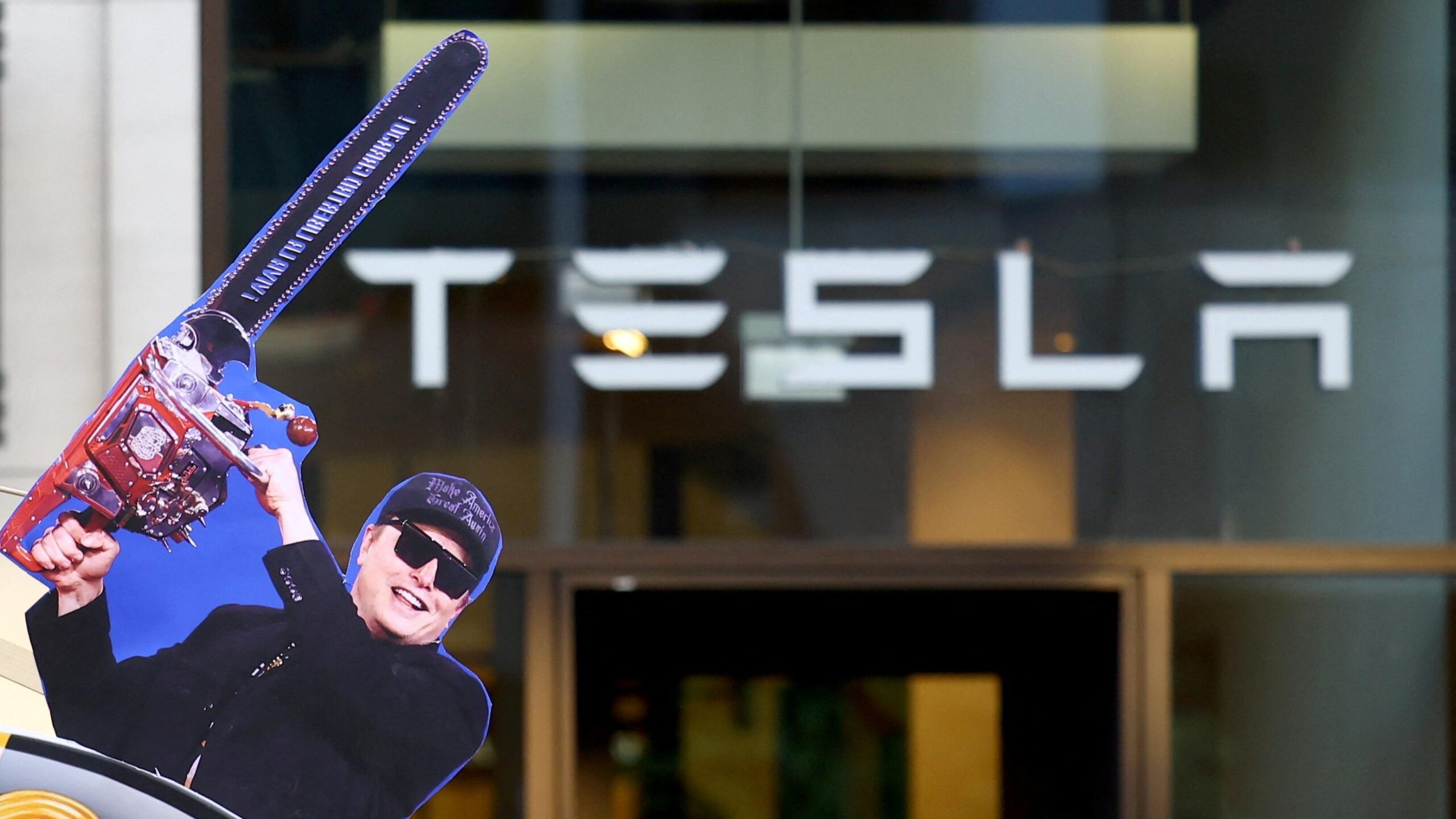 Tesla, Elon Musk, Satışlar, Düşüş, Avrupa, Amerika Birleşik Devletleri, Çin, Borsa, Hisseler, Donald Trump, İmaj, Siyasi Katılım, Finansal Sonuçlar, İlk Çeyrek, Performans, Otomobil, Elektrikli Araçlar, Hisse Senedi, Yatırımcılar, Endişe, Şirket İmajı
