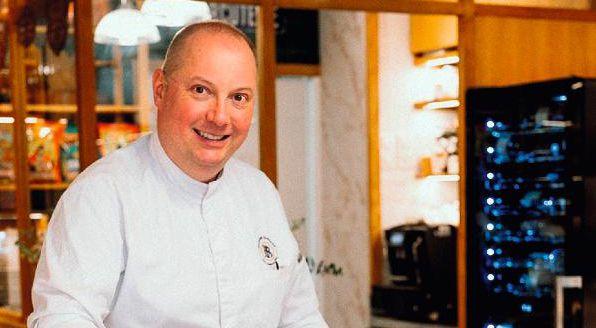 David Baroche, Paris restoran, Fransız mutfağı, yöresel yemekler, şarküteri, gurme, yemek tarifleri, pazar, radyo programı, televizyon programı, tavuk, dolma, kaz ciğeri, baharatlar, patates, şarküteri ürünleri, ev yapımı yemek, vakumlu ürünler, Fransa, yemek kültürü, gastronomi
