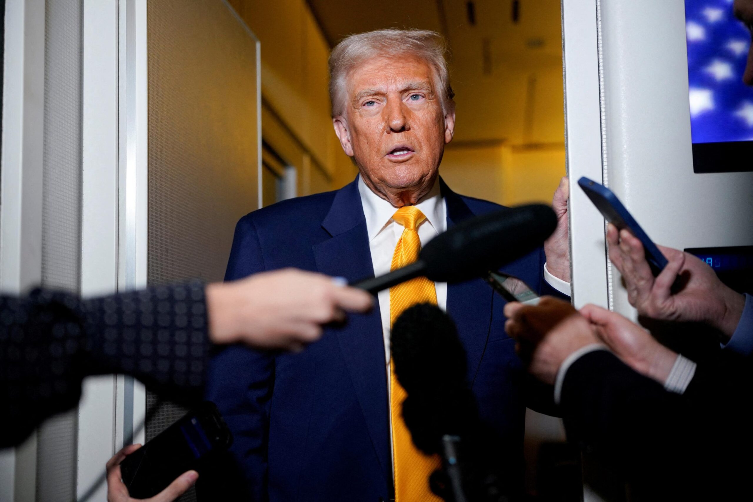 Donald Trump, Medya, Halkın Düşmanı, PBS, NPR, Kamu Yayıncılığı, Finansman, Soruşturma, New York Times, Dava, Associated Press, Basın Özgürlüğü, Amerika Birleşik Devletleri, Anketler, Halk Desteği, Seçimler, Propaganda, Taraflı Medya, Kamuoyu, Haberler, Radyo, Televizyon, Hükümet, İfade Özgürlüğü, Kurumlar, Medya Kuruluşları, Siyasi Baskı, Sansür, ABD, Başkan, Siyasi Gerilimler
