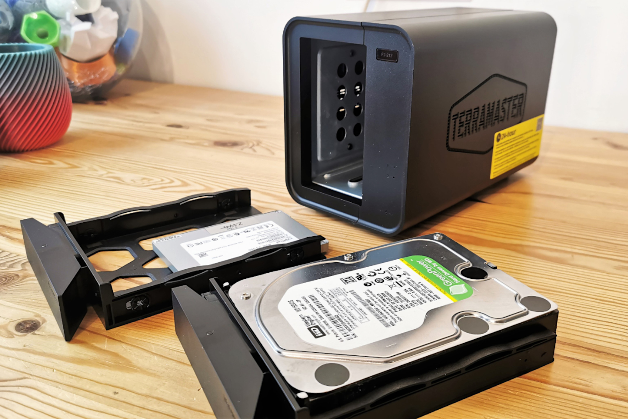 NAS, Ağ Bağlantılı Depolama, Ev Sunucusu, Medya Sunucusu, Plex, Jellyfin, Veri Yedekleme, Dosya Paylaşımı, Uzaktan Erişim, Güvenlik Kamerası, Synology, DiskStation DS224+, Ugreen NASync DXP2800, TerraMaster F4-212, BitTorrent, Transmission, qBitTorrent, Docker, Synology QuickConnect, HAT3300 Plus Serisi
