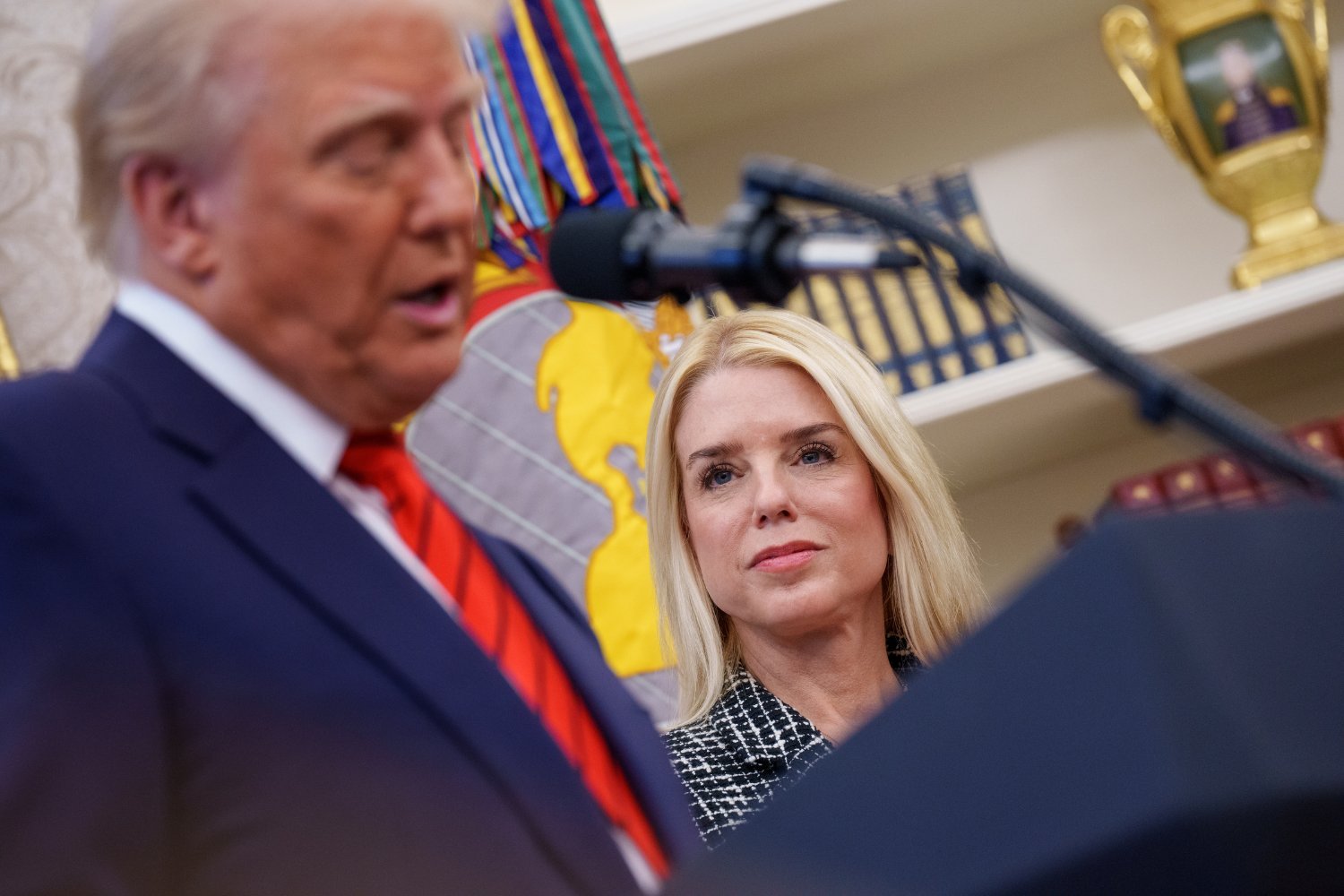Donald Trump, Pam Bondi, fentanyl, aşırı doz, uyuşturucu, madde bağımlılığı, SAMHSA, bütçe kesintileri, ilaçla mücadele, ilaç politikası, opioid krizi, ABD, politika, haberler
