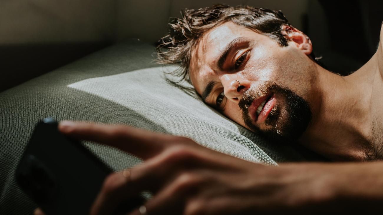 yalnızlık, evlilik sorunları, internet sohbetleri, aldatma, ilişki sorunları, ZEIT am Wochenende, kişisel itiraf, aile, kayıp, dini inanç, duygusal soğukluk, çocuk sahibi olmak, pişmanlık
