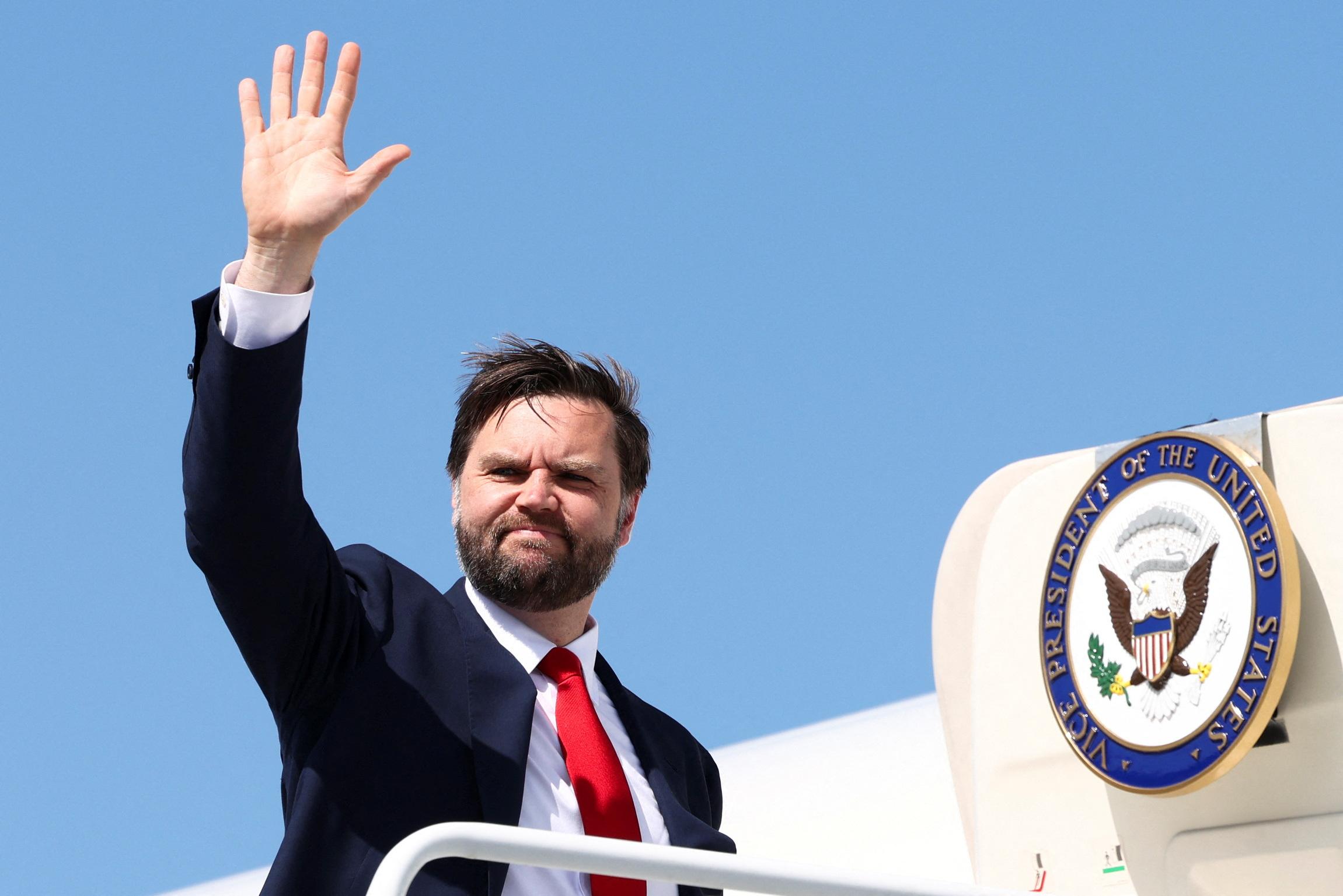Marco Rubio, JD Vance, Almanya, AfD, aşırı sağ, Berlin Duvarı, Alman hükümeti, Doğu Almanya, siyaset, Amerika Birleşik Devletleri, ABD
