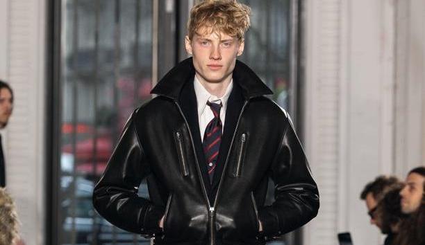 blazer, lacivert blazer, ceket, klasik giyim, moda, stil, trendler, Fursac, Gauthier Borsarello, defile, giyim önerileri, erkek modası, kadın modası, kombin önerileri, zamansız moda
