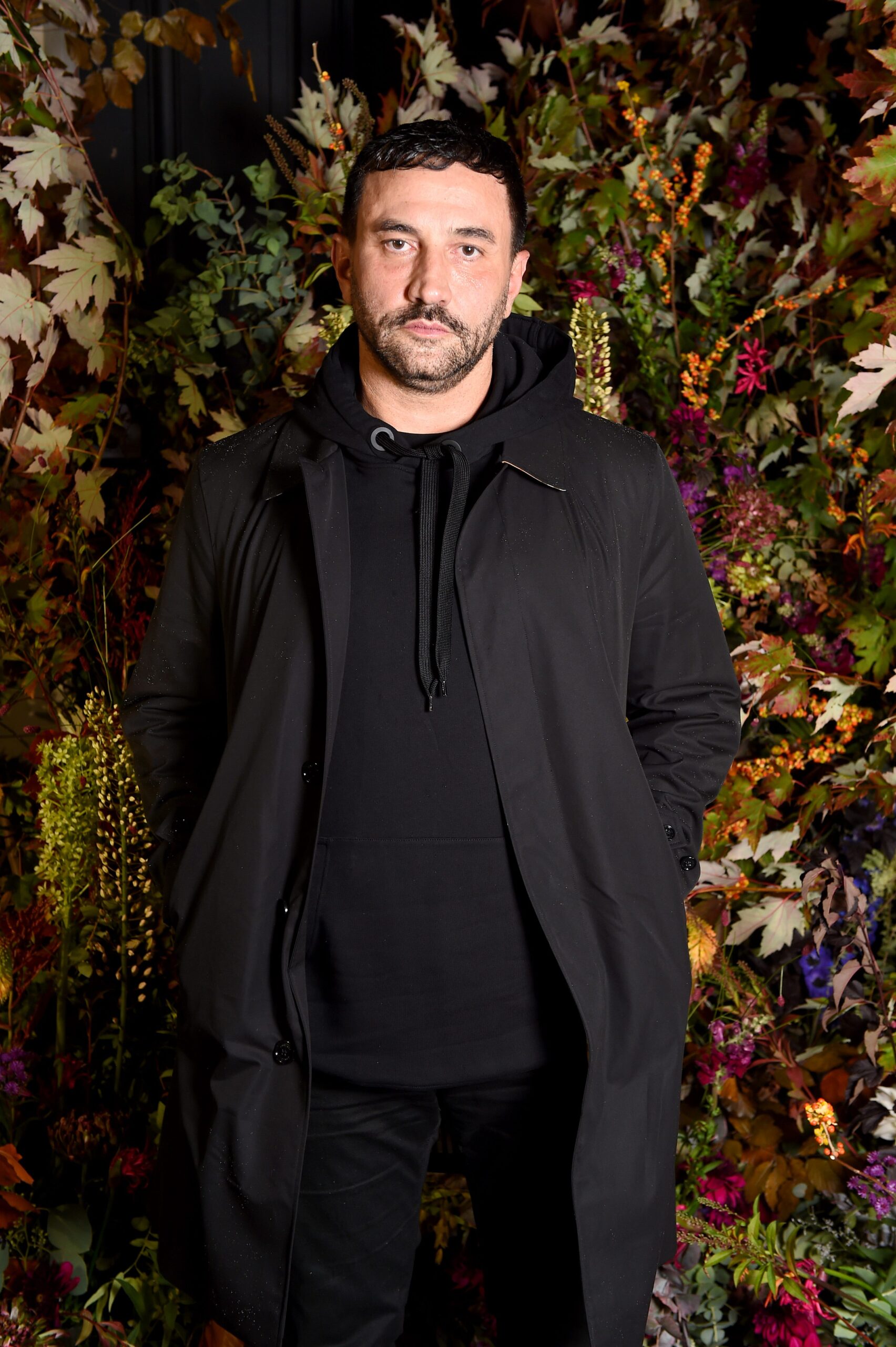 Riccardo Tisci, cinsel saldırı, Patrick Cooper, dava, New York Supreme Court, uyuşturucu, Givenchy, Burberry, moda tasarımcısı, cinsel taciz iddiası, Victims of Gender-Motivated Violence Protection Law, duygusal sıkıntı, tazminat, 2 Sisters 4 Brothers Restaurant and Lounge, Doğu Harlem
