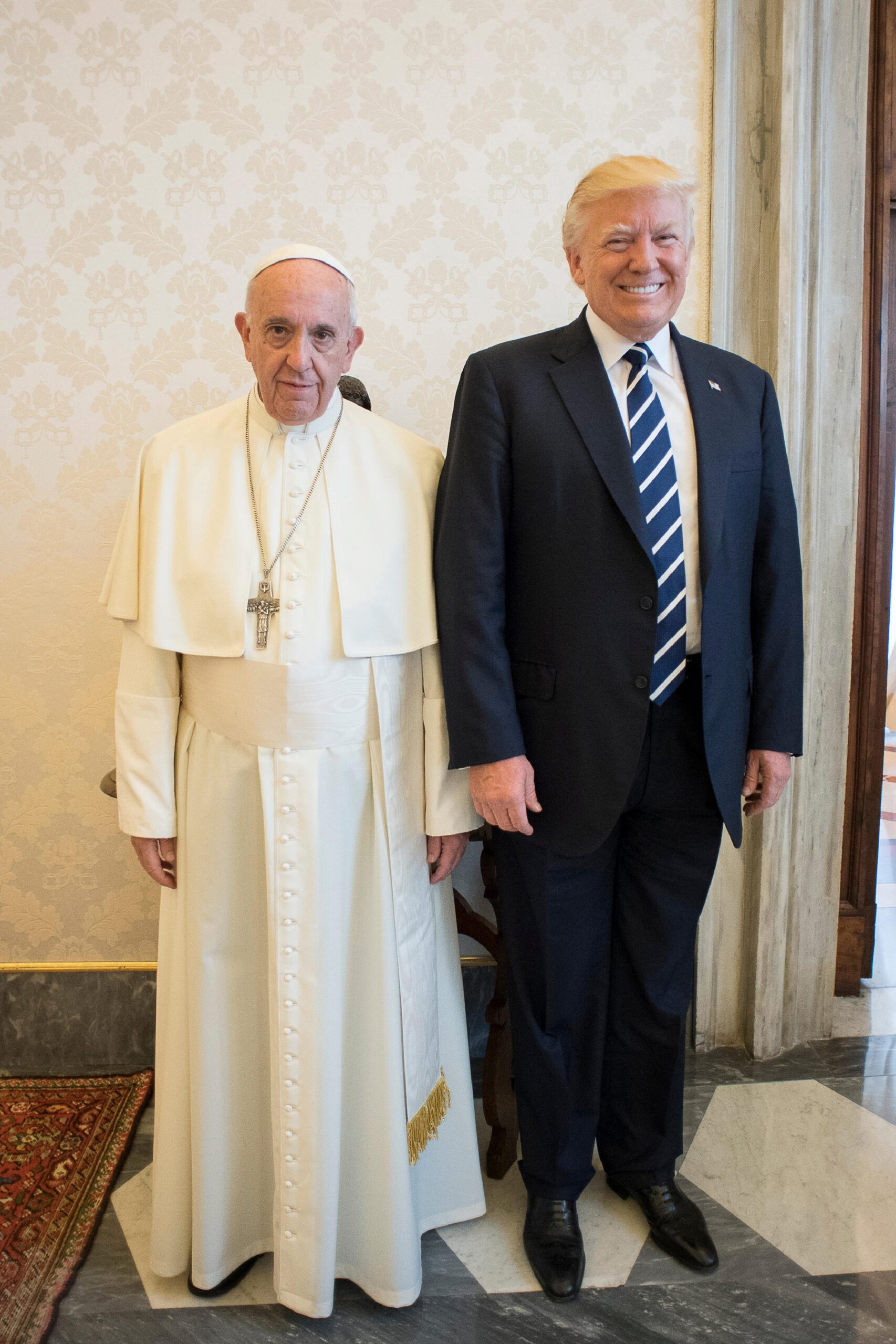 Donald Trump, Pope Francis, Conclave, Katolik Kilisesi, Ekonomi, Resesyon, Seçim 2024, Medya, Dikkat Dağıtma, Siyaset, Sosyal Medya, Truth Social, Kristen Welker, Meet the Press, Robert Mueller, Rusya Soruşturması
