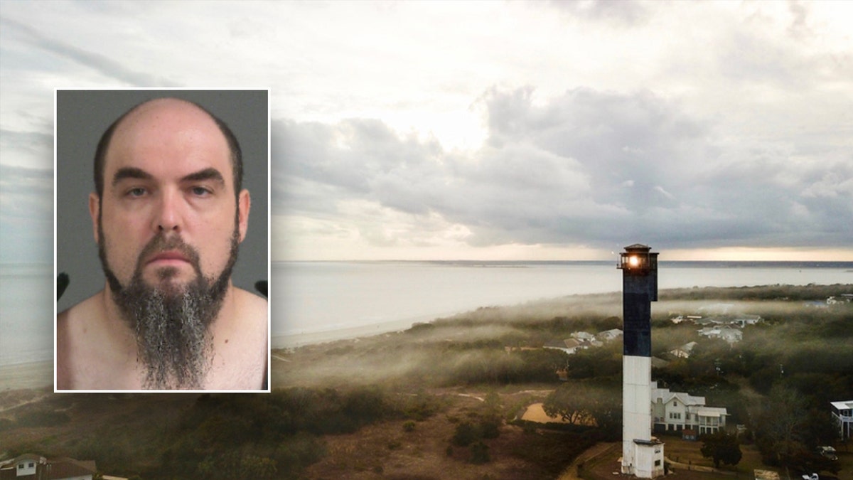 Sullivans Adası, Güney Carolina, Justin Collin Adams, Saldırı, Cinayete Teşebbüs, Araba Gaspı, Çocuklar, Okul Bahçesi, Tutuklama, Polis Takibi, Isle of Palms Polis Departmanı, FBI, NCIS, SLED, DNR, ABD Polis Teşkilatı, Mahkeme, Suç, Şiddet, Haberler
