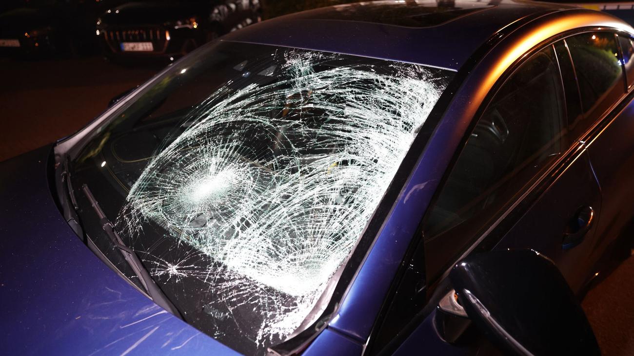 Remscheid, otomobil kazası, yaralılar, cinayete teşebbüs, tutuklama, alkollü sürücü, kaza nedeni, Almanya, haberler, genç kadınlar, ağır yaralanma, polis soruşturması
